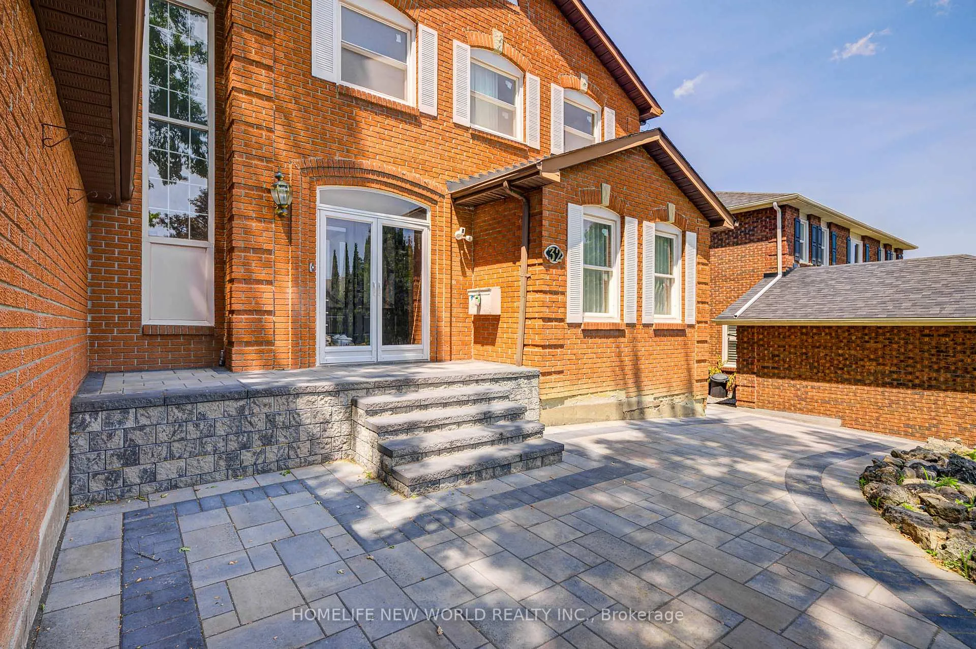 Photo 4 of Unit Main & 2nd, 32 Briarwood Road, Markham, Unionville — HOMEH