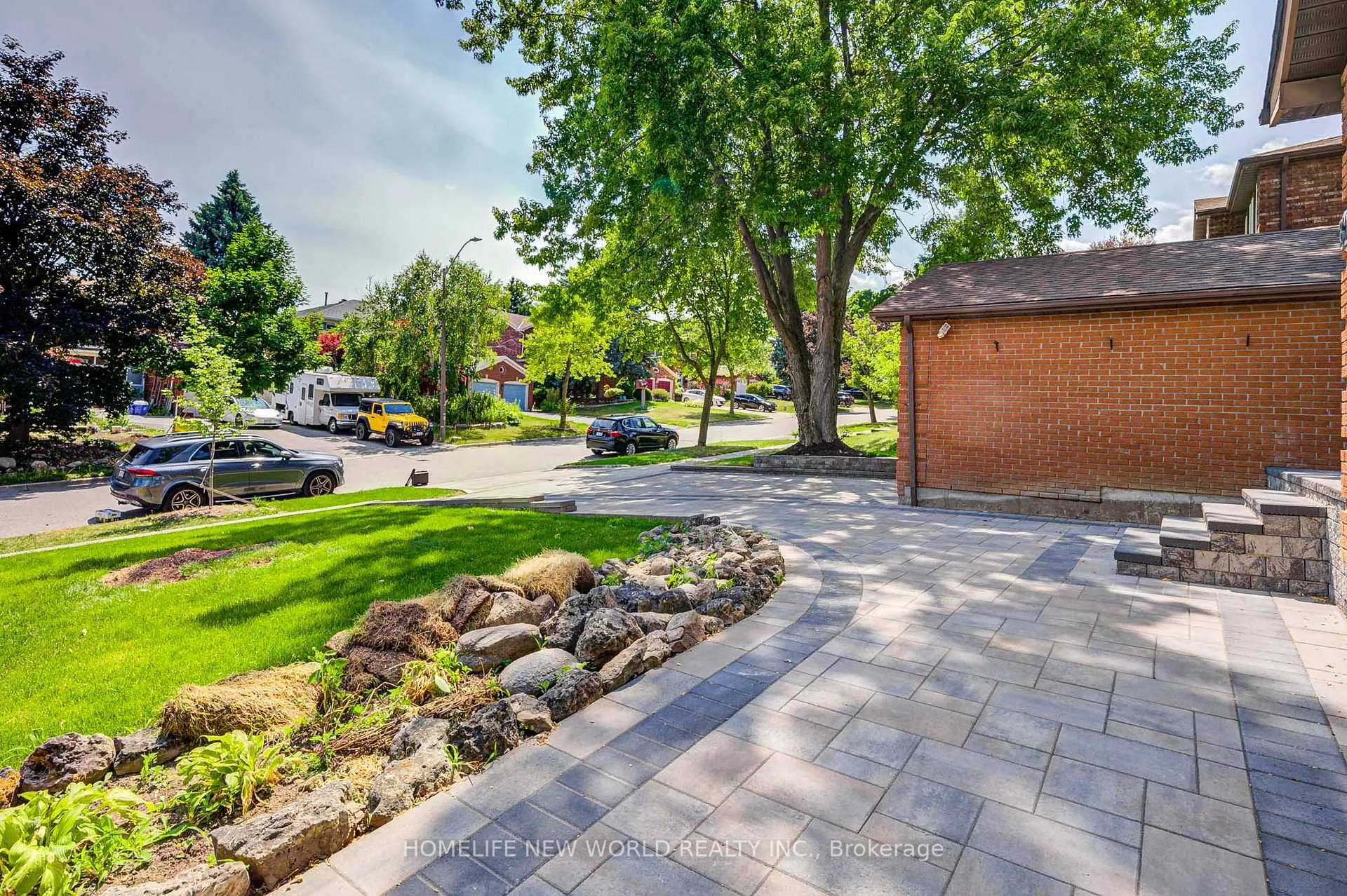 Photo 5 of Unit Main & 2nd, 32 Briarwood Road, Markham, Unionville — HOMEH