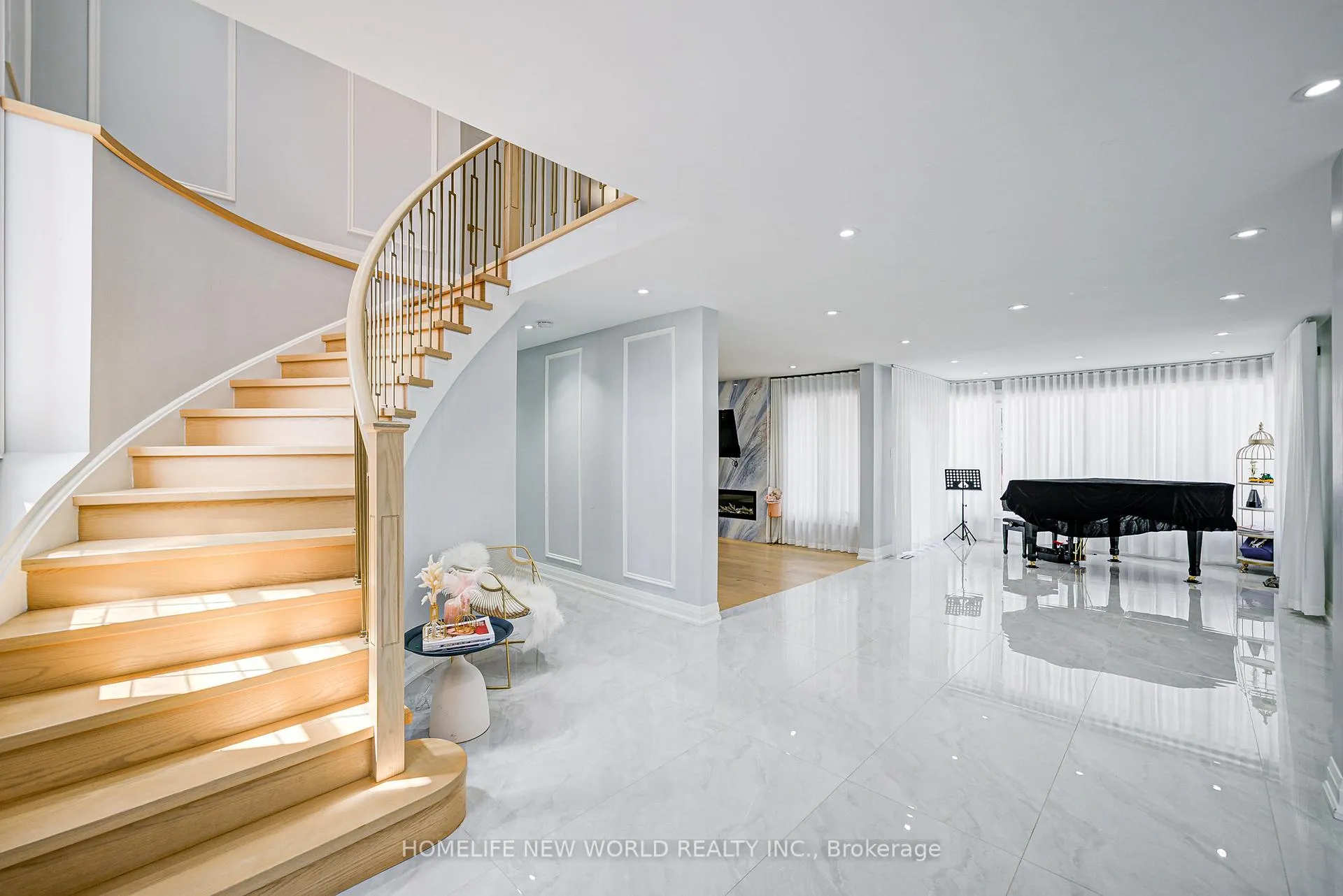 Photo 8 of Unit Main & 2nd, 32 Briarwood Road, Markham, Unionville — HOMEH