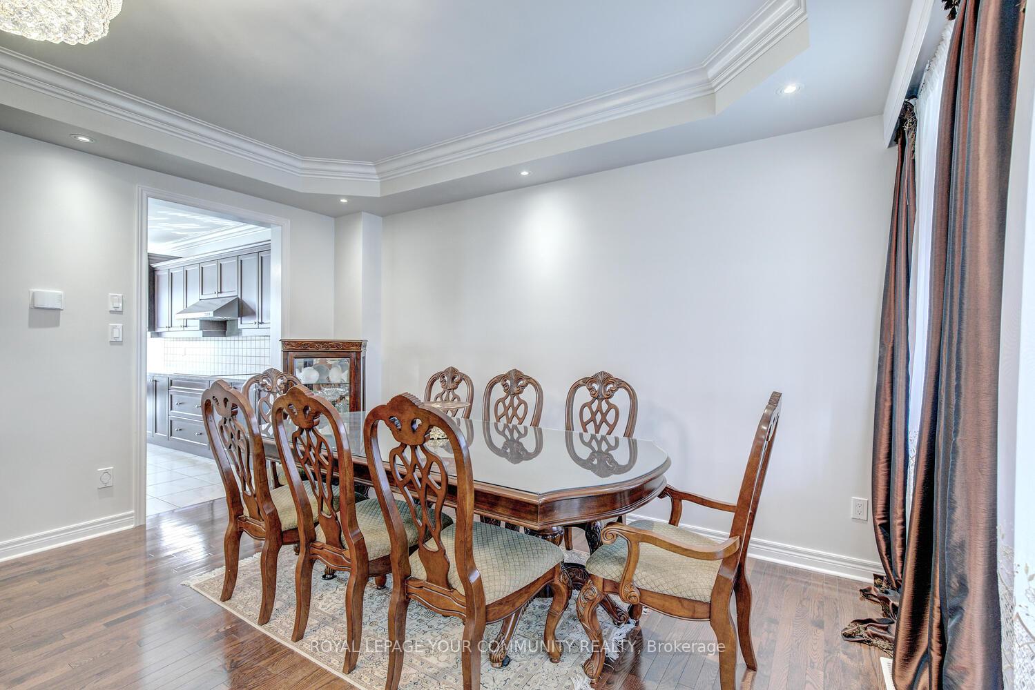 Photo 13 of 110 Muret Crescent, Vaughan, Patterson — HOMEH