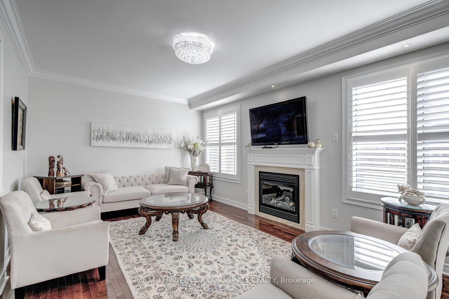 Photo 15 of 110 Muret Crescent, Vaughan, Patterson — HOMEH