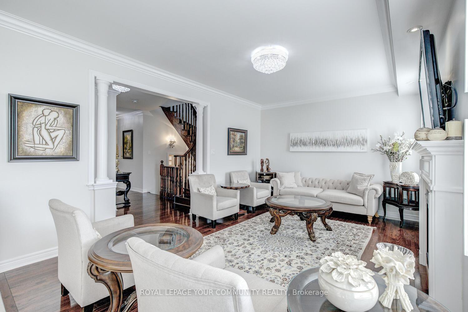 Photo 16 of 110 Muret Crescent, Vaughan, Patterson — HOMEH