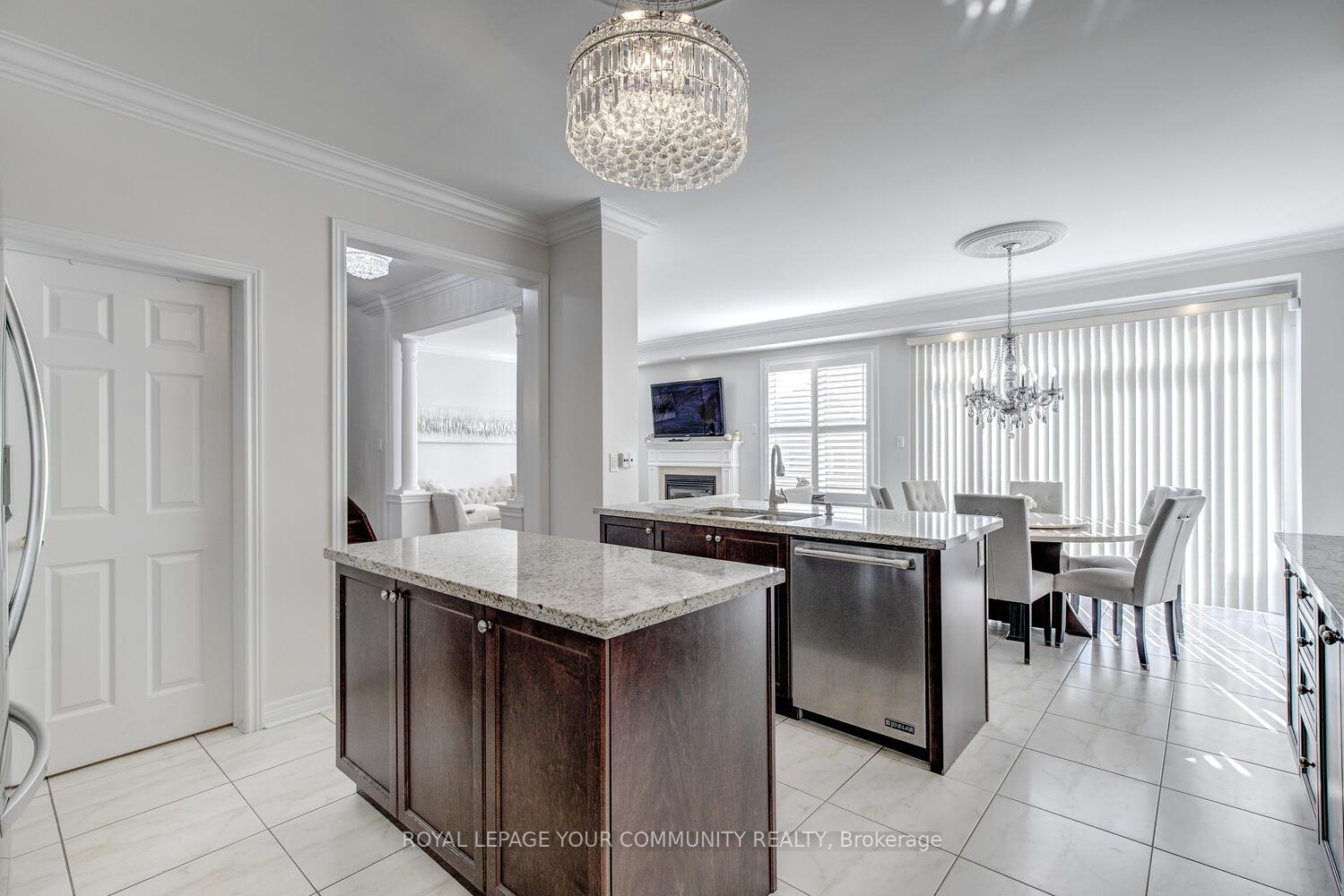 Photo 19 of 110 Muret Crescent, Vaughan, Patterson — HOMEH