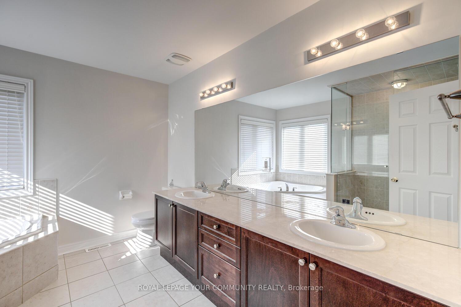 Photo 23 of 110 Muret Crescent, Vaughan, Patterson — HOMEH
