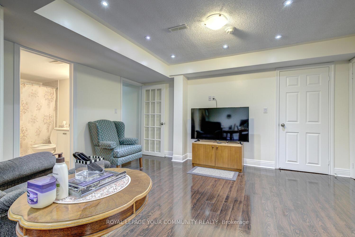 Photo 37 of 110 Muret Crescent, Vaughan, Patterson — HOMEH