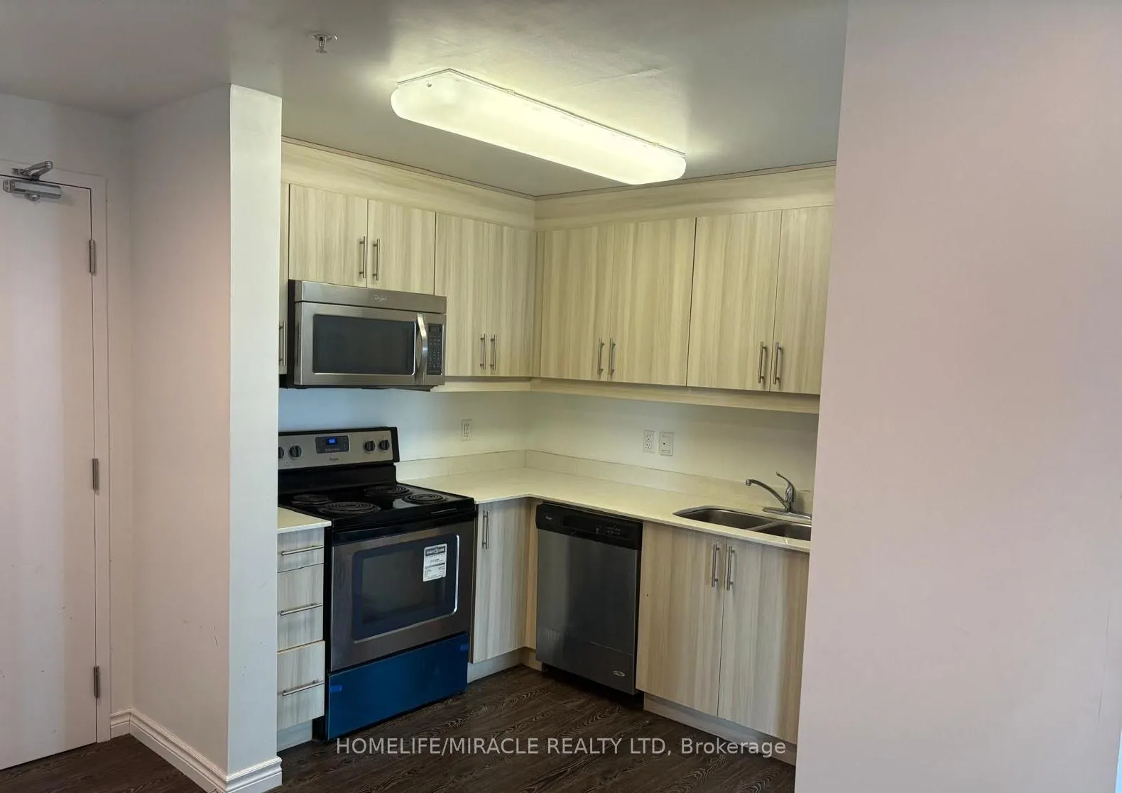Photo 3 of Unit [Tower-2] 903, 158 King Street, Waterloo — HOMEH