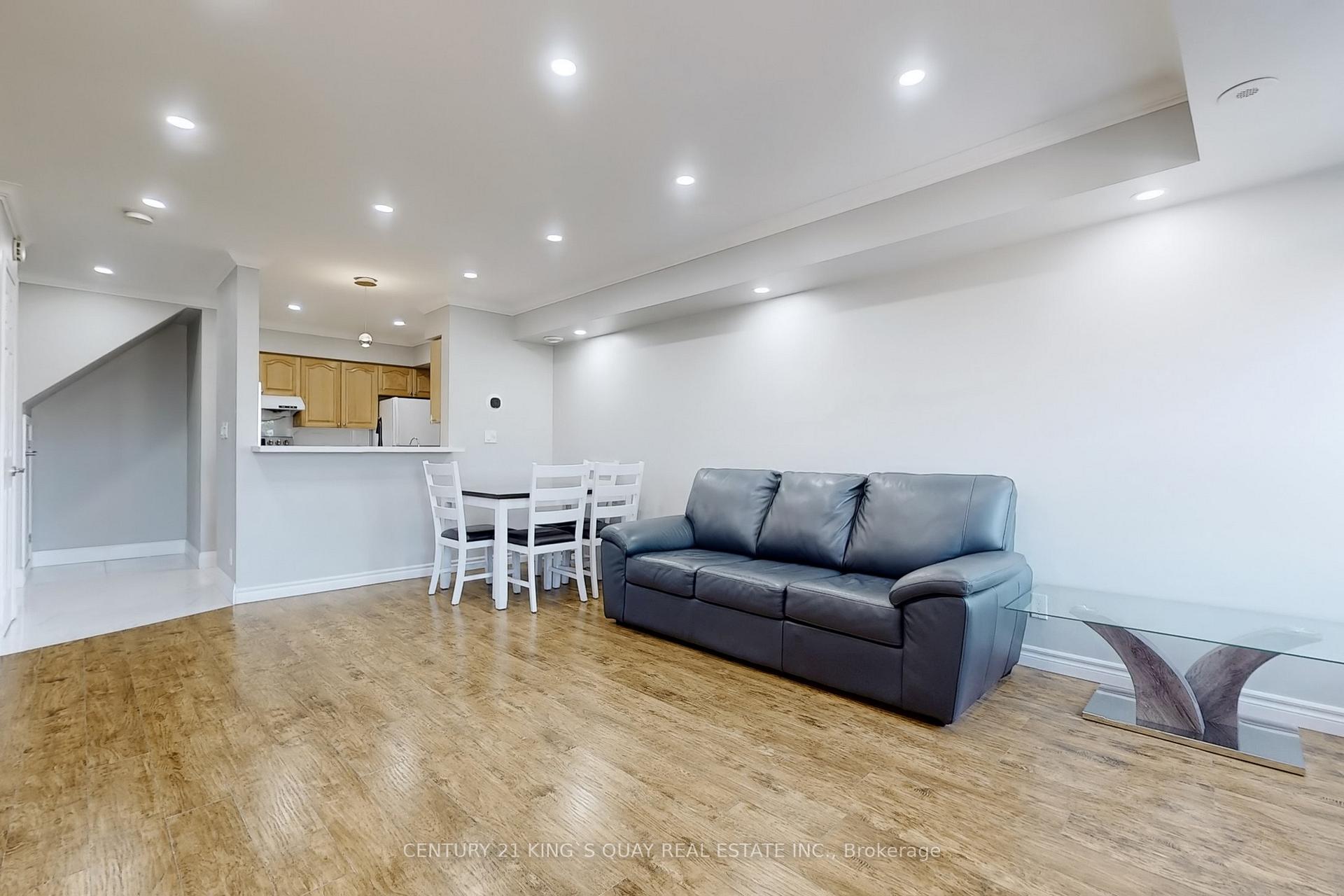 Photo 5 of 81 Sunrise Drive, Markham, Milliken Mills East — HOMEH