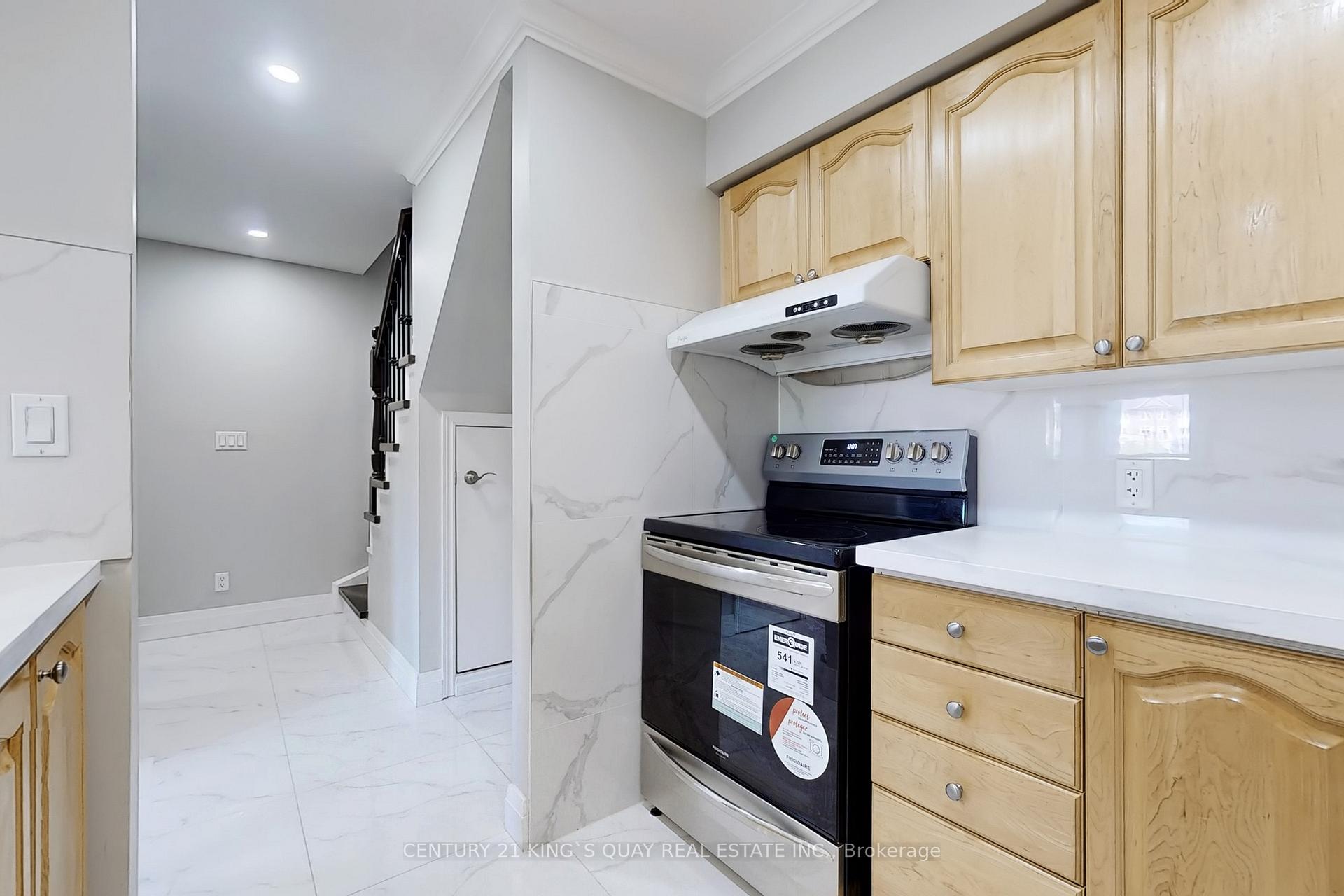 Photo 11 of 81 Sunrise Drive, Markham, Milliken Mills East — HOMEH