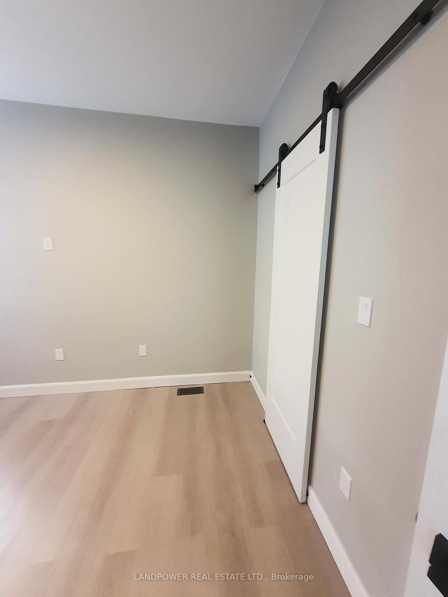 Photo 12 of 17 West Normandy Drive, Markham, Cornell — HOMEH