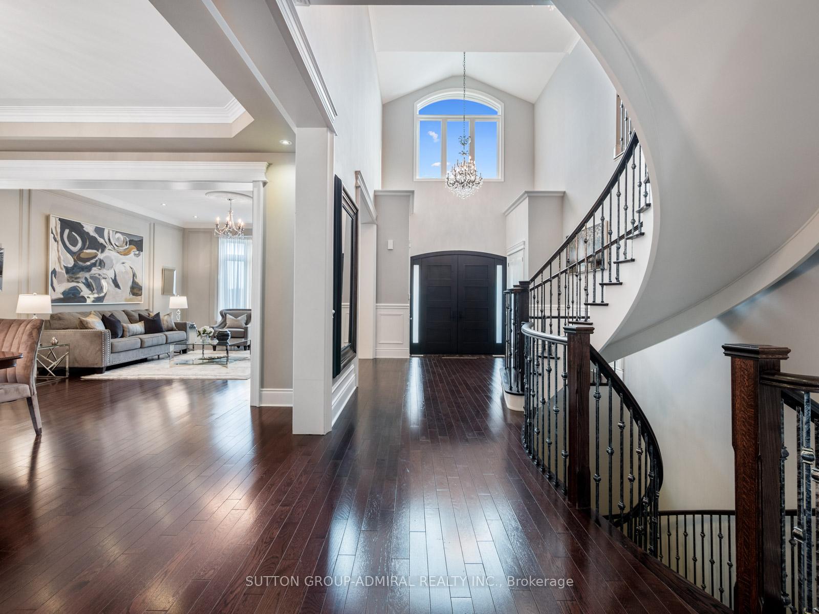 Photo 4 of 56 Antonini Court, Vaughan, Rural Vaughan — HOMEH