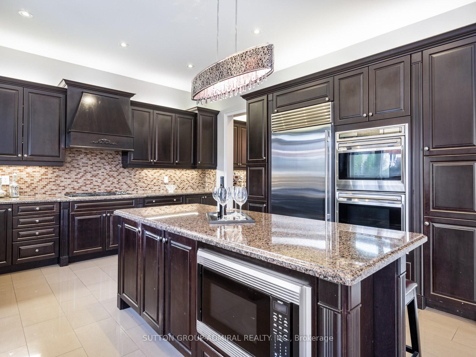Photo 7 of 56 Antonini Court, Vaughan, Rural Vaughan — HOMEH