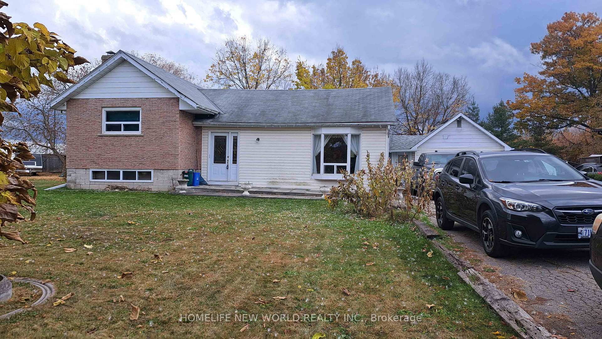 Front of 11 Riverglen Drive