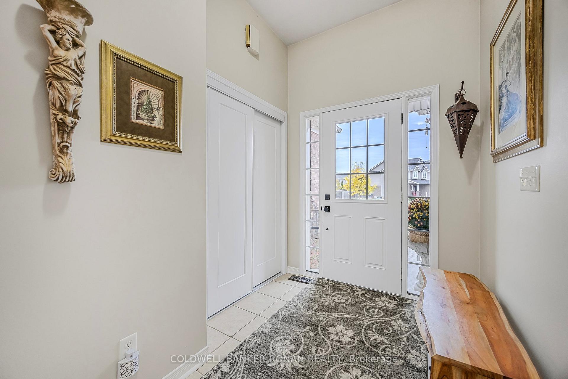 Photo 2 of 51 Ruthven Crescent, New Tecumseth, Alliston — HOMEH