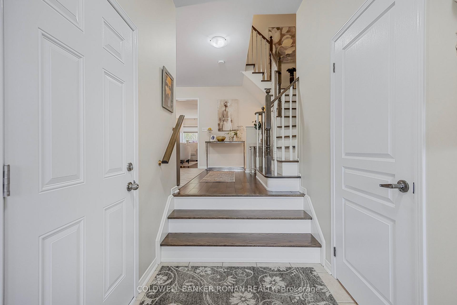 Photo 3 of 51 Ruthven Crescent, New Tecumseth, Alliston — HOMEH