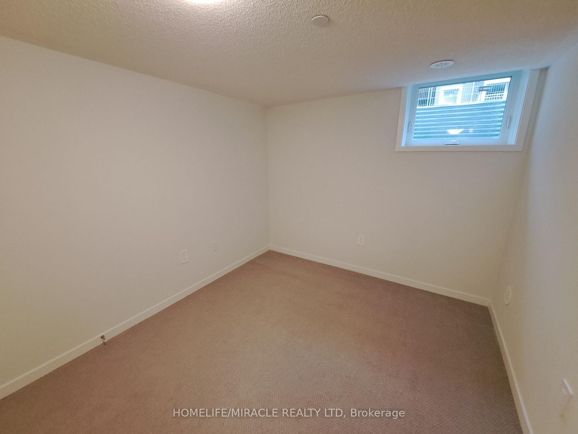 Photo 6 of Unit TH537, 250 Interchange Crescent, Vaughan, Vaughan Corporate Centre — HOMEH