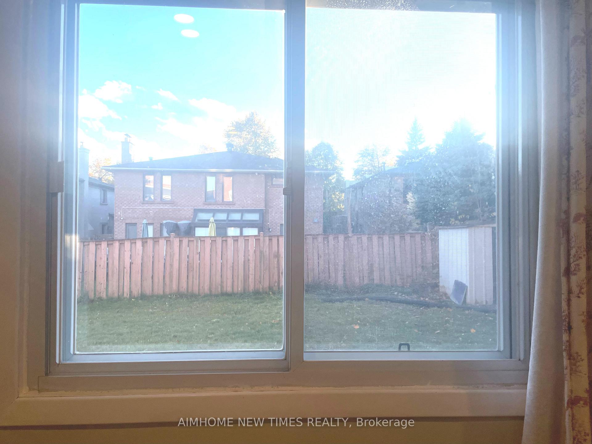 Photo 3 of Unit BSMT, 70 Huntington Park Drive, Markham, Thornlea — HOMEH