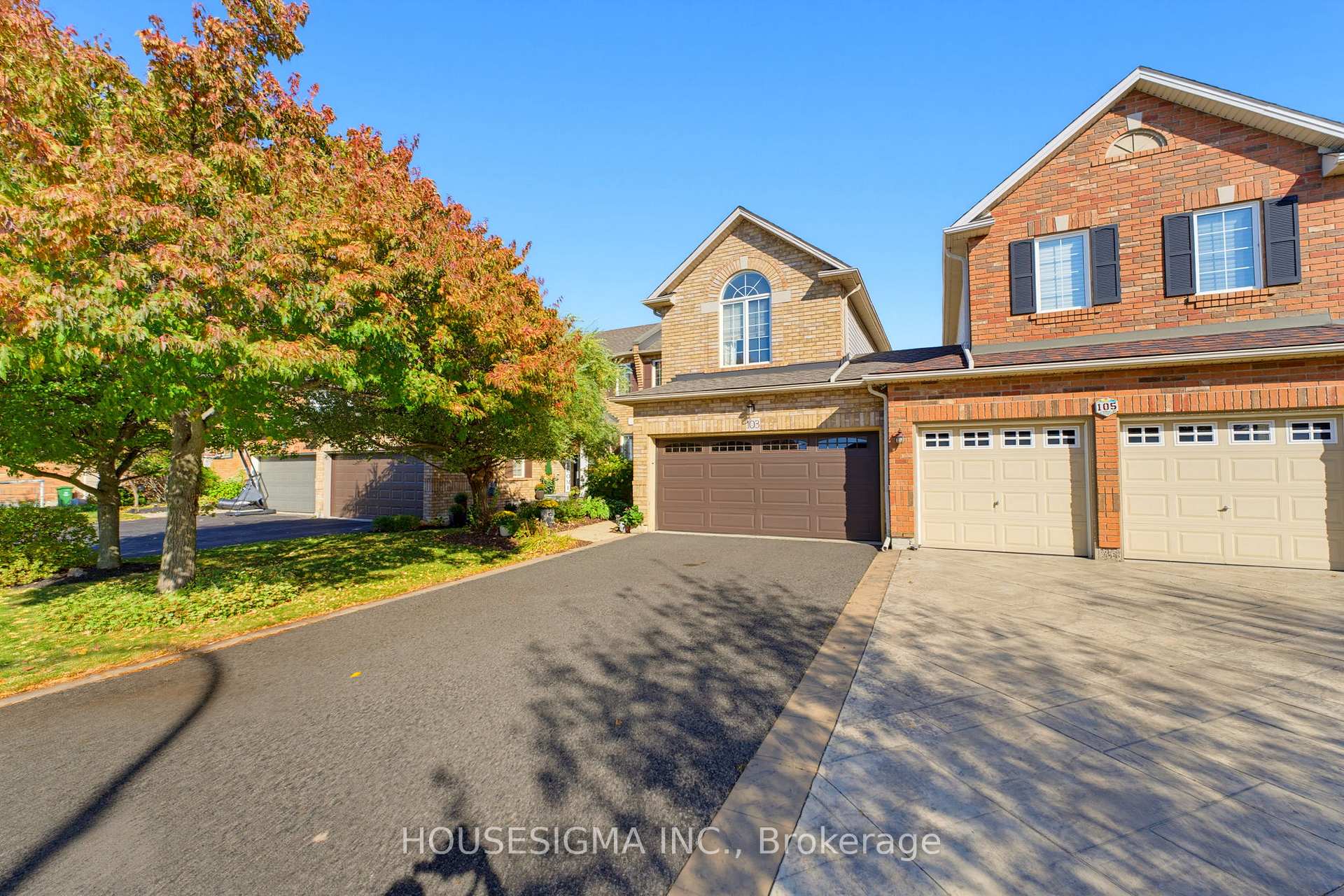 Photo 2 of 103 Thoroughbred Boulevard, Hamilton, Meadowlands — HOMEH