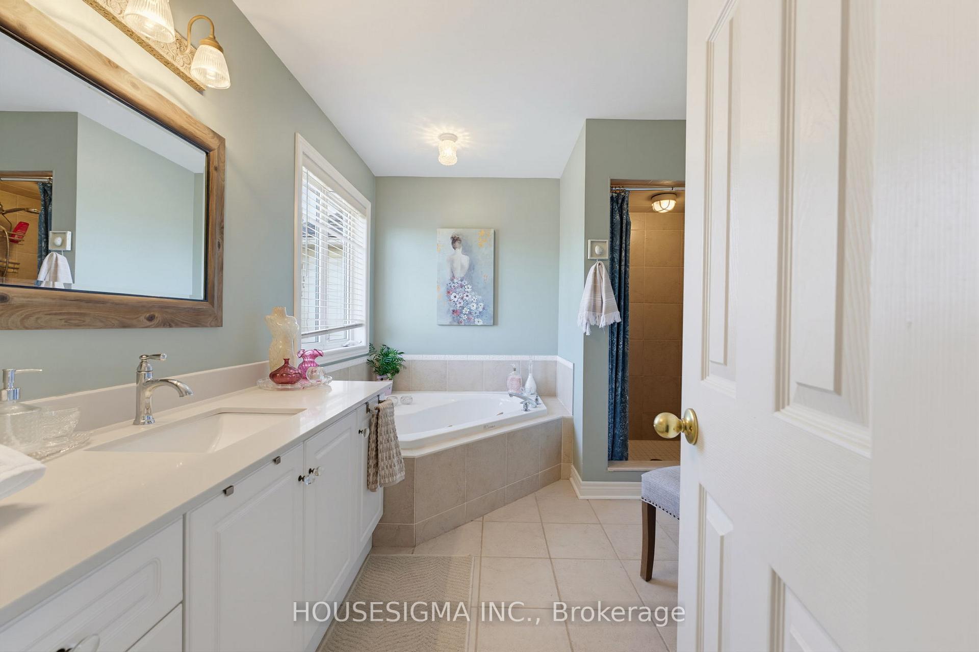 Photo 18 of 103 Thoroughbred Boulevard, Hamilton, Meadowlands — HOMEH