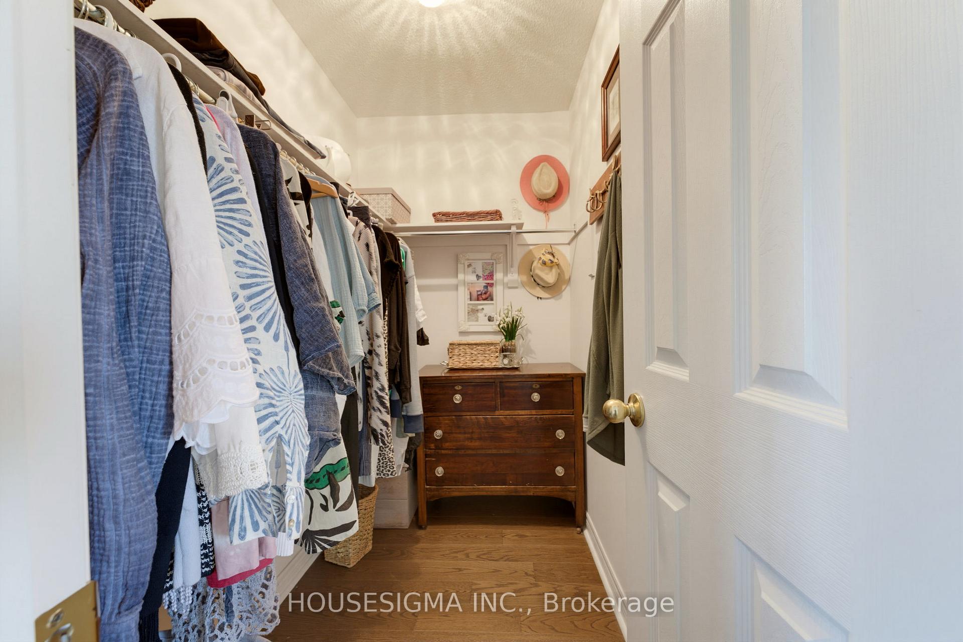 Photo 20 of 103 Thoroughbred Boulevard, Hamilton, Meadowlands — HOMEH