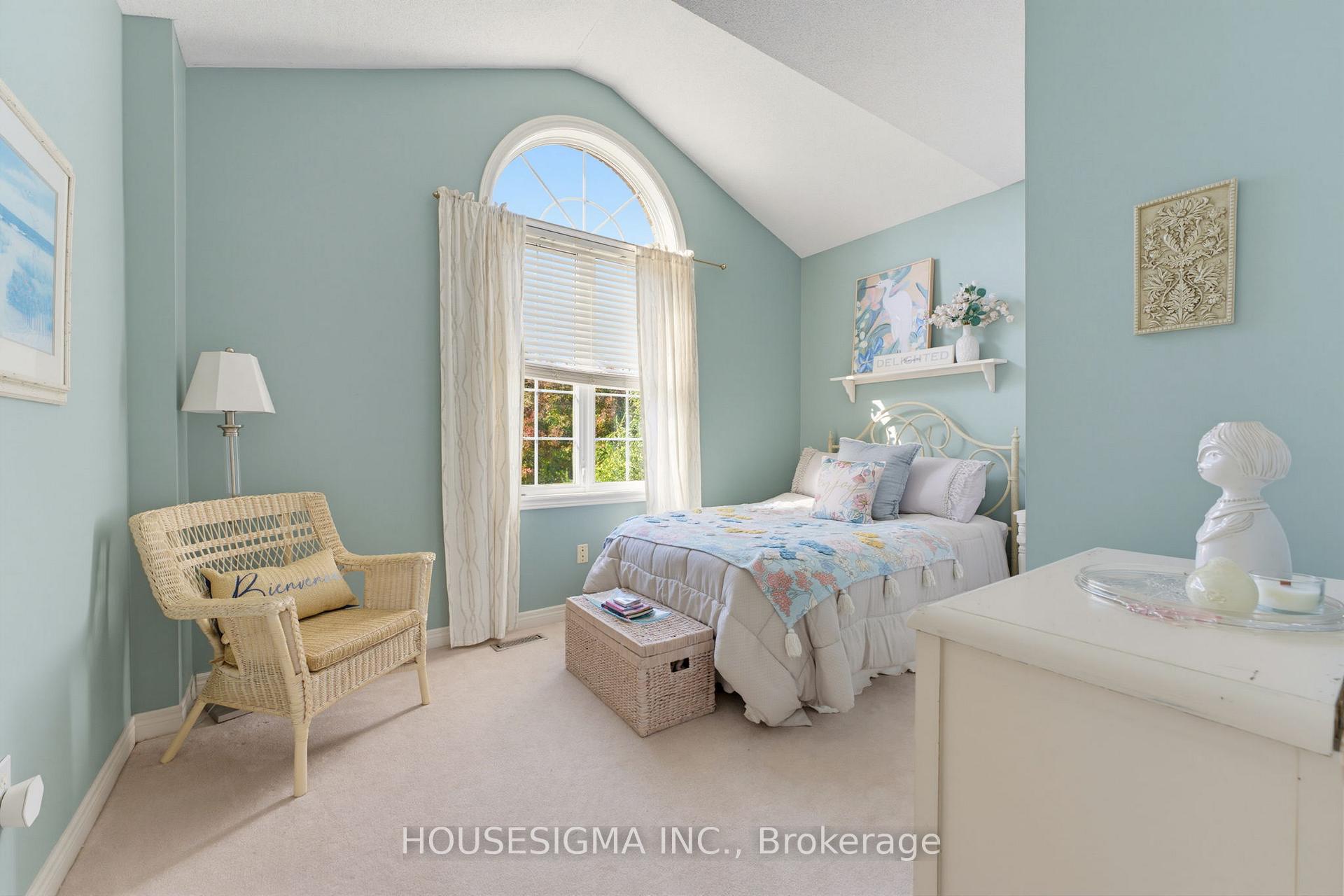 Photo 21 of 103 Thoroughbred Boulevard, Hamilton, Meadowlands — HOMEH
