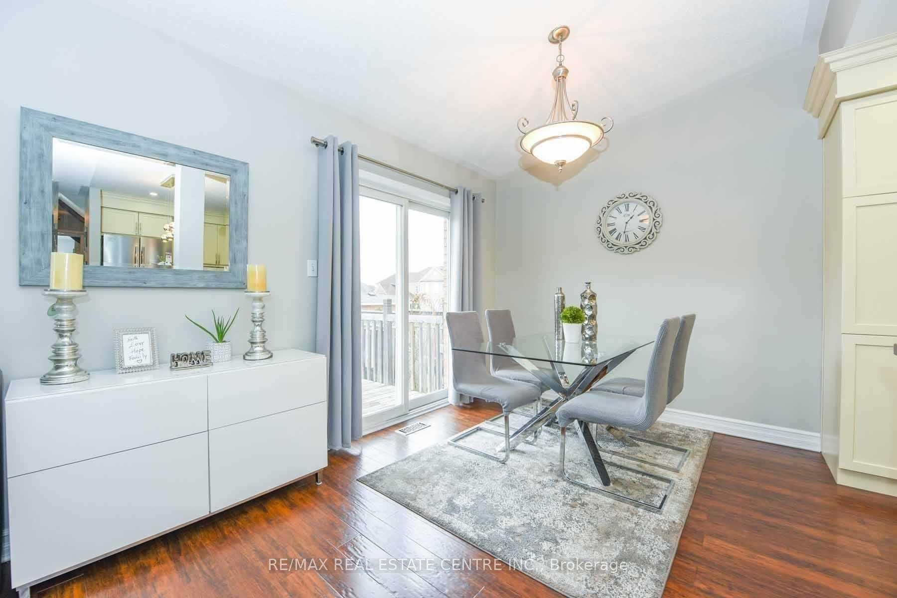 Photo 13 of 764 Avocado Crescent, Mississauga, Meadowvale Village — HOMEH