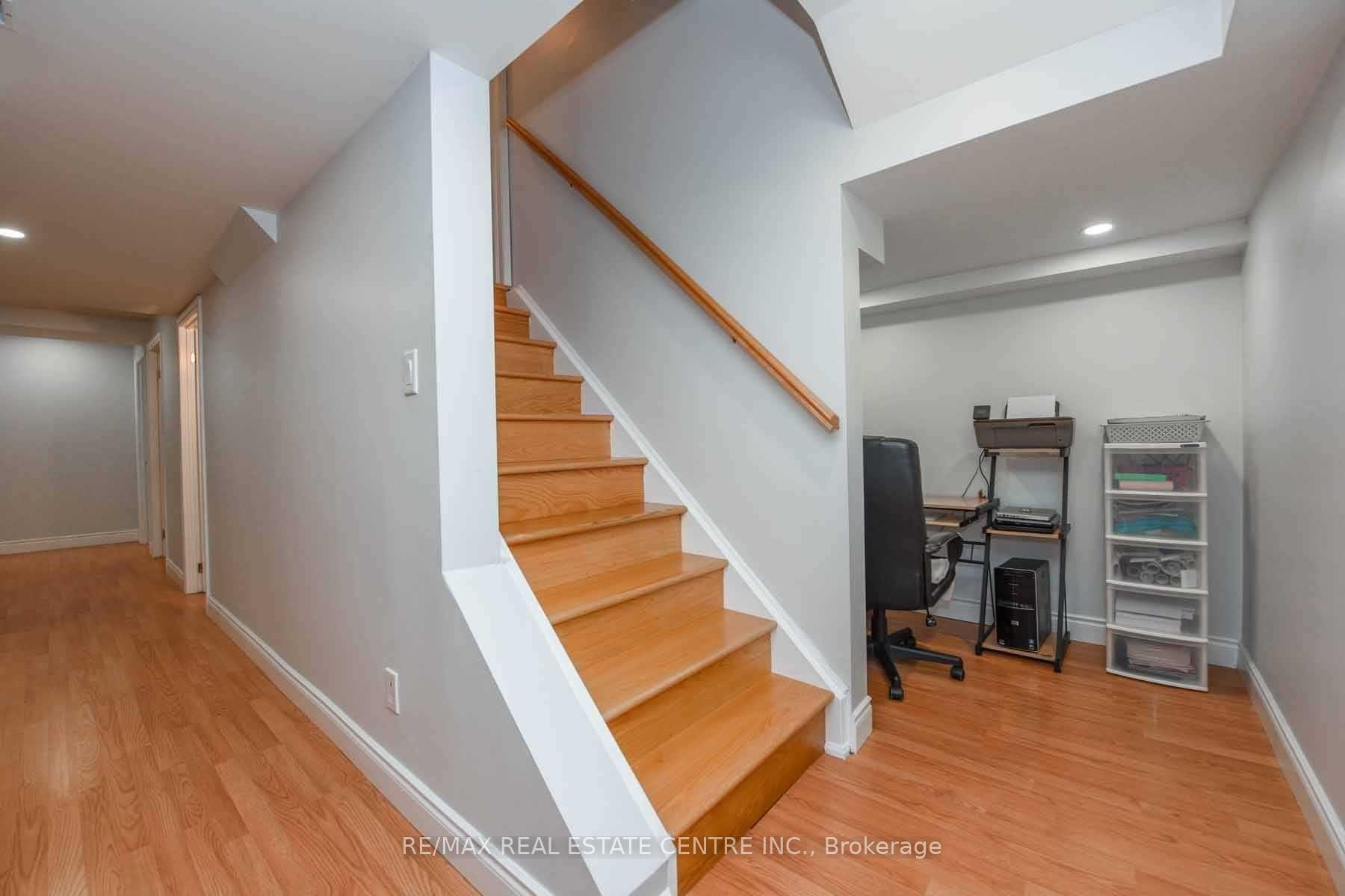 Photo 21 of 764 Avocado Crescent, Mississauga, Meadowvale Village — HOMEH