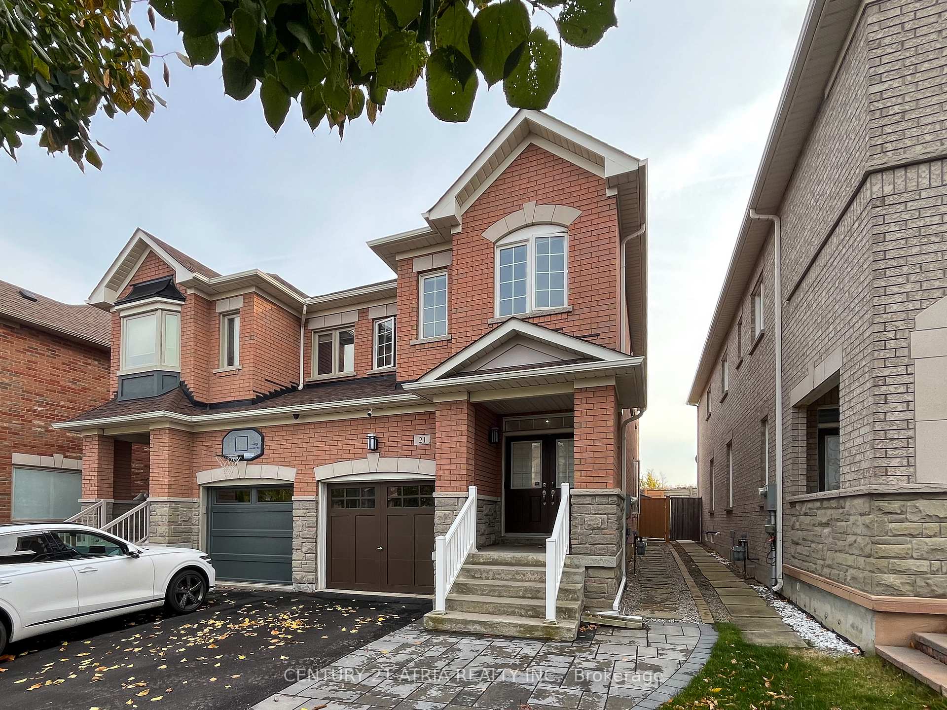 Photo 1 of 21 Westolivia Trail, Vaughan, Patterson — HOMEH