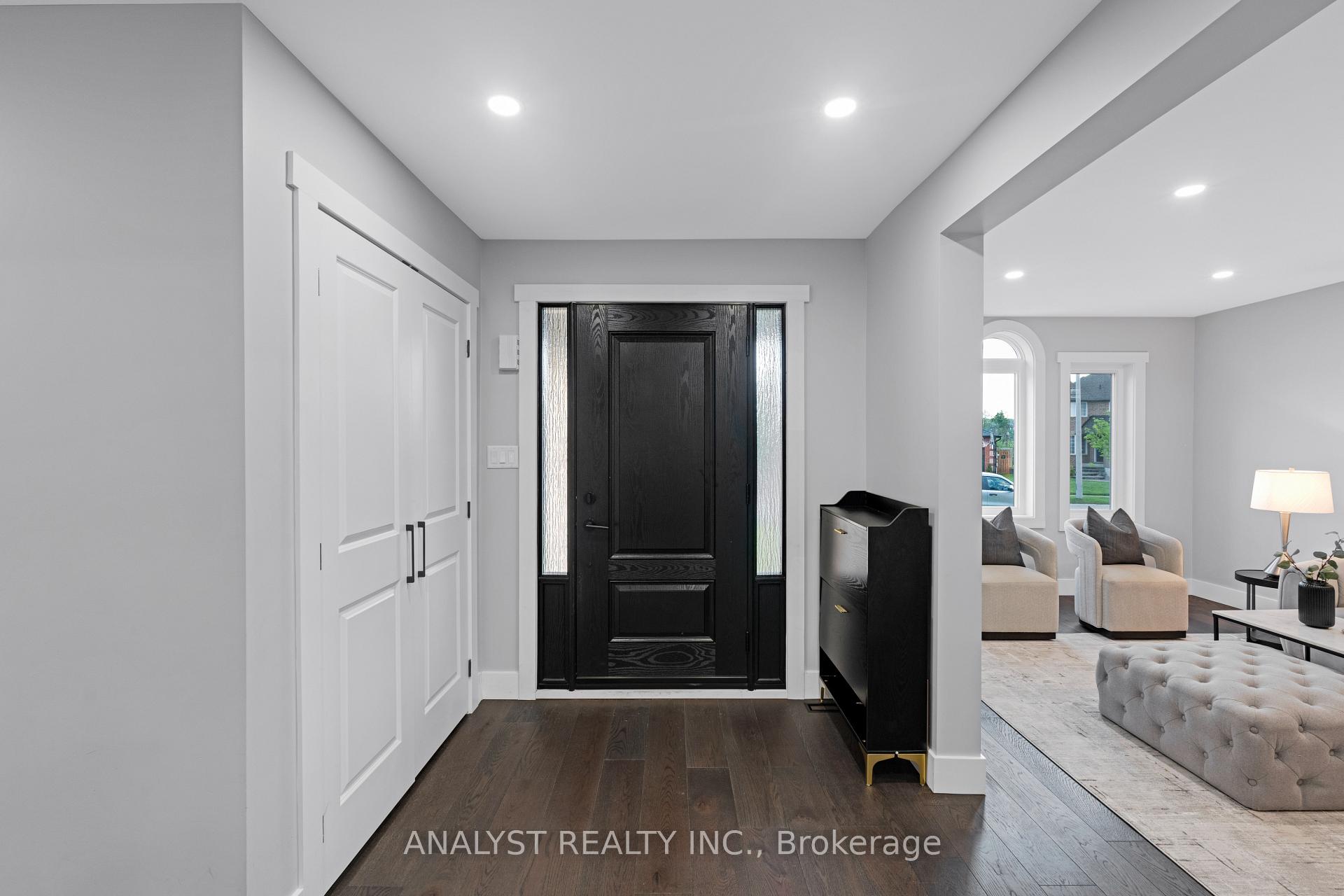 Photo 2 of 65 Sun King Crescent, Barrie, Innis-Shore — HOMEH