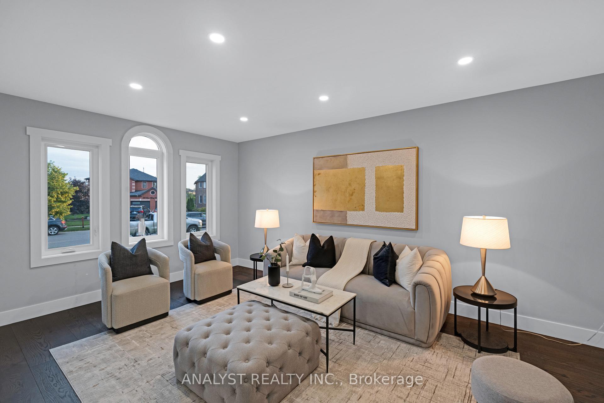 Photo 16 of 65 Sun King Crescent, Barrie, Innis-Shore — HOMEH
