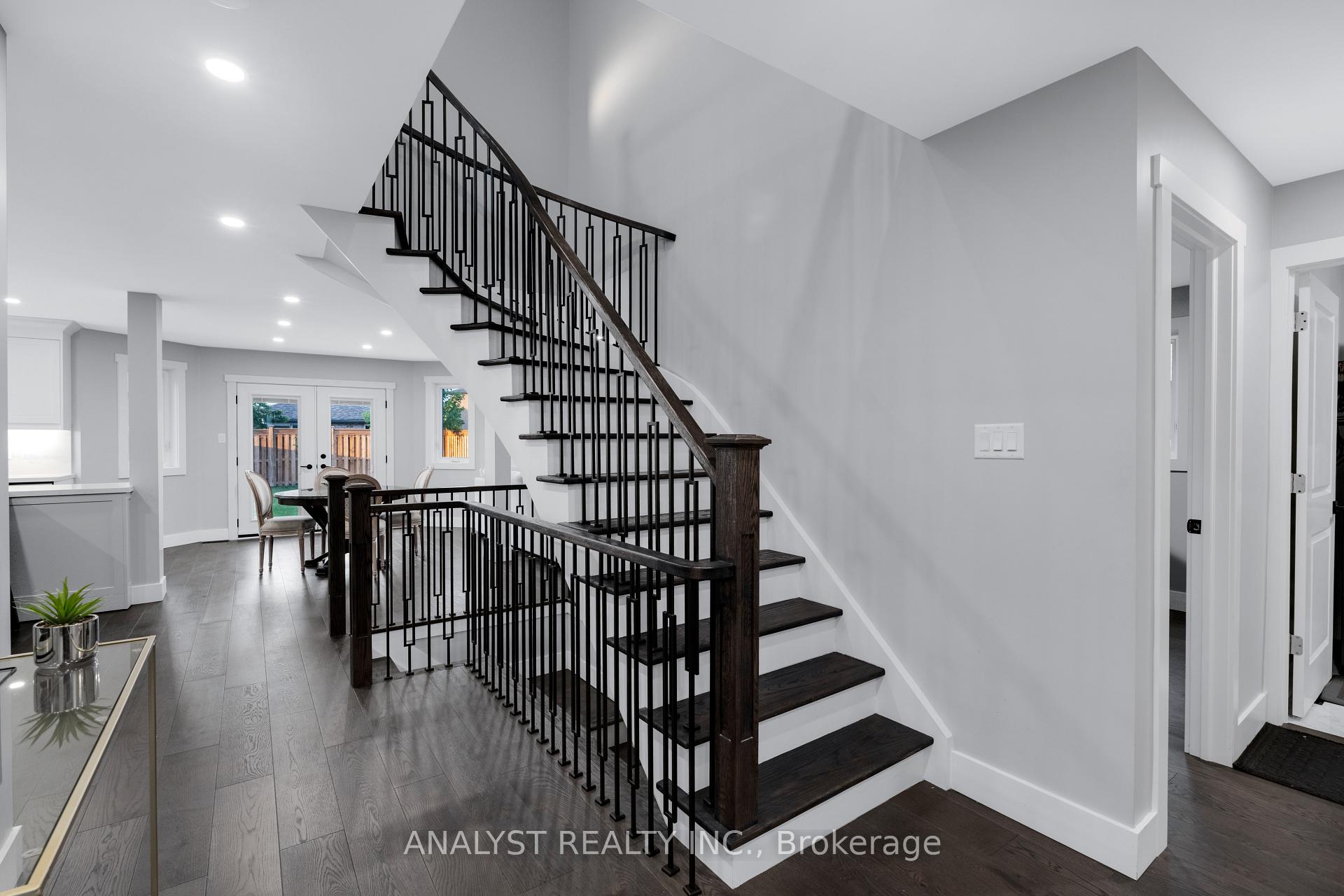 Photo 20 of 65 Sun King Crescent, Barrie, Innis-Shore — HOMEH