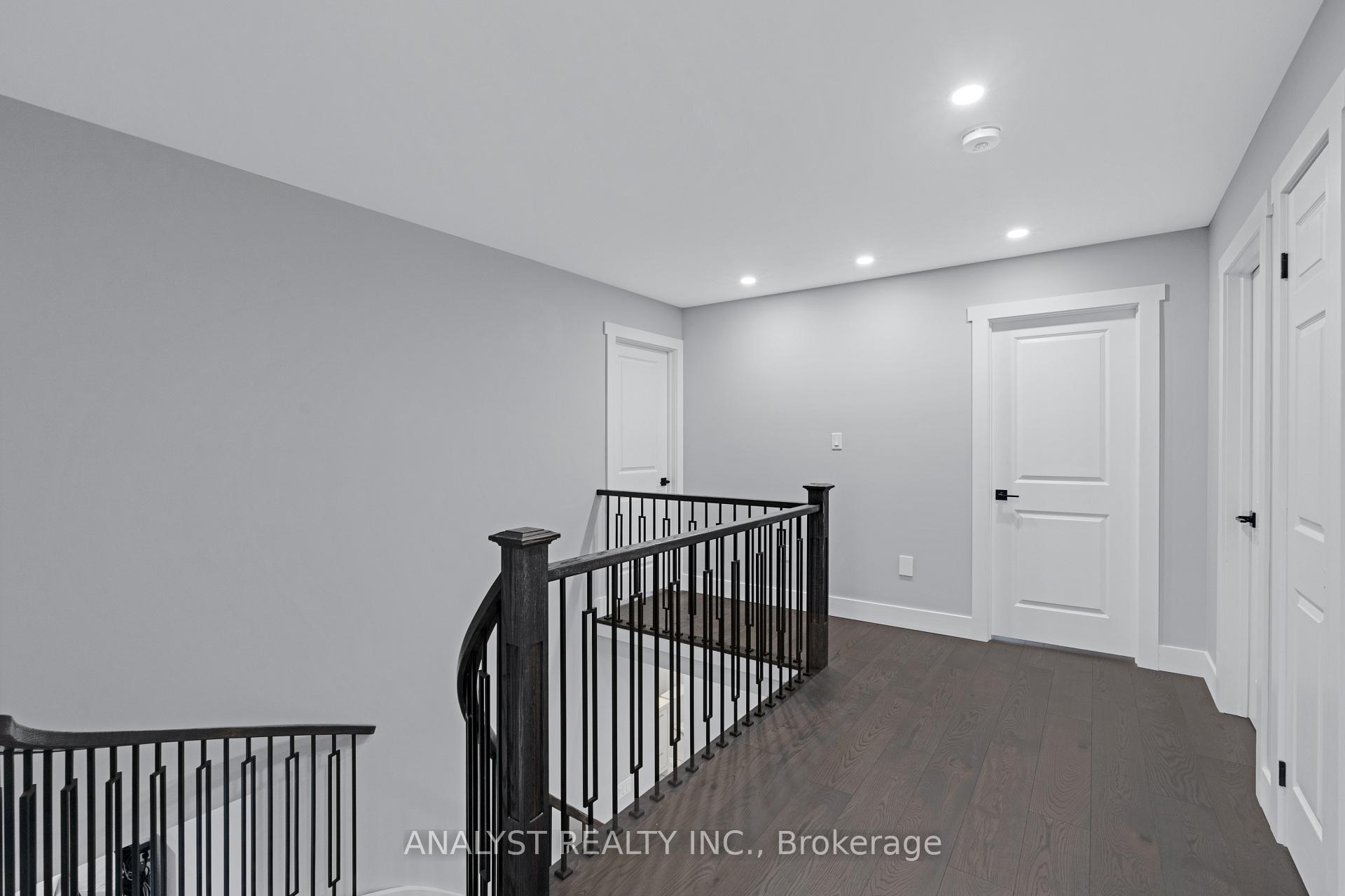 Photo 21 of 65 Sun King Crescent, Barrie, Innis-Shore — HOMEH