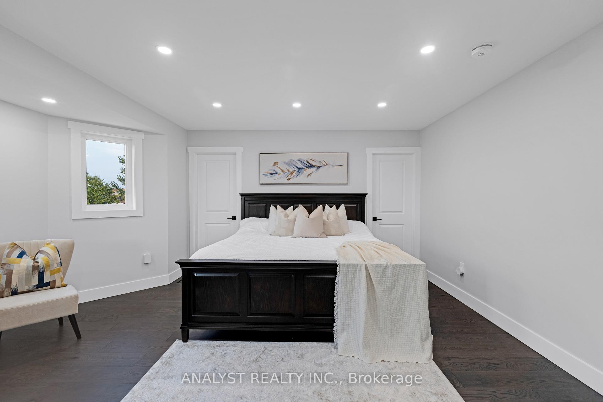 Photo 23 of 65 Sun King Crescent, Barrie, Innis-Shore — HOMEH