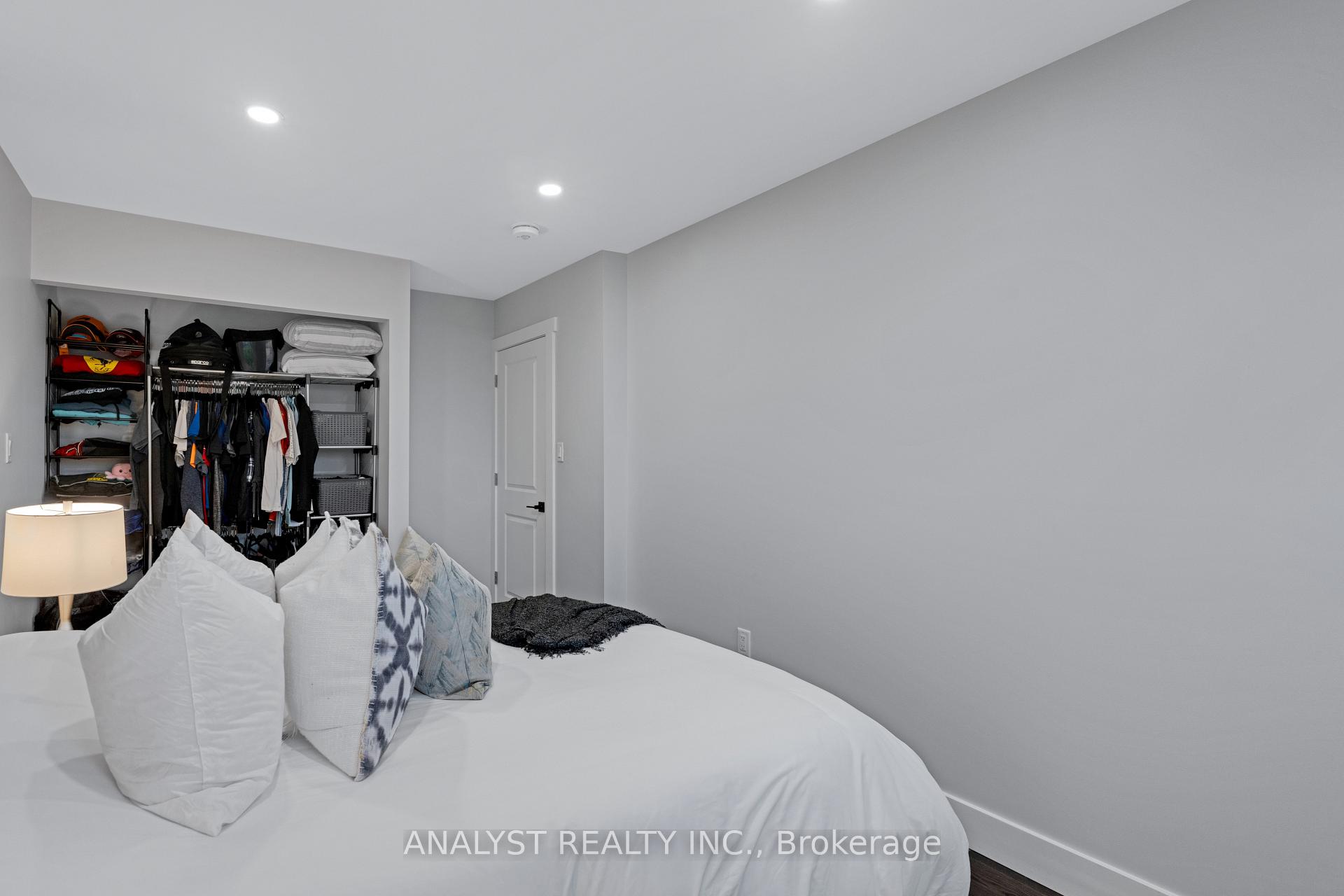 Photo 29 of 65 Sun King Crescent, Barrie, Innis-Shore — HOMEH