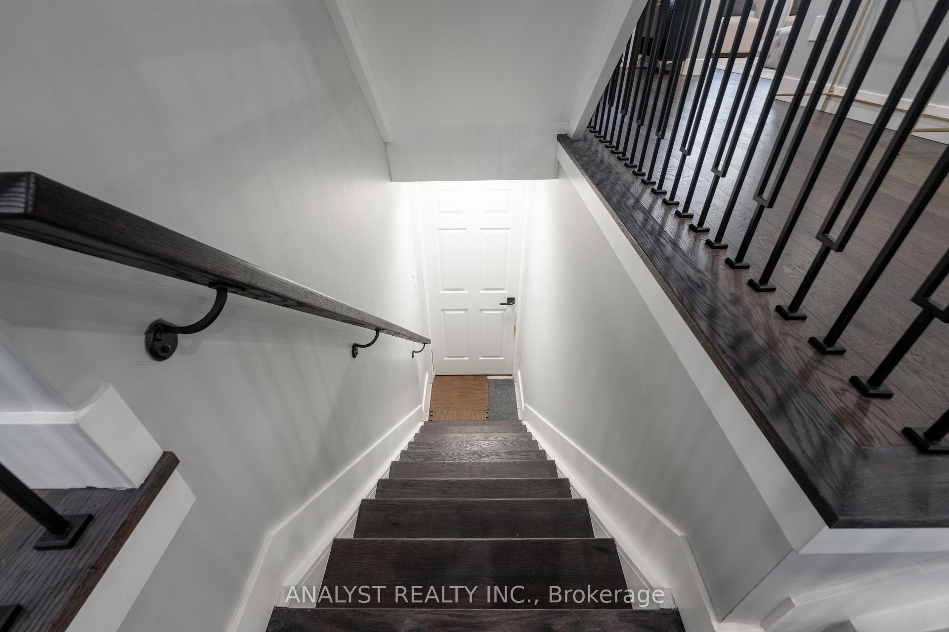 Photo 36 of 65 Sun King Crescent, Barrie, Innis-Shore — HOMEH
