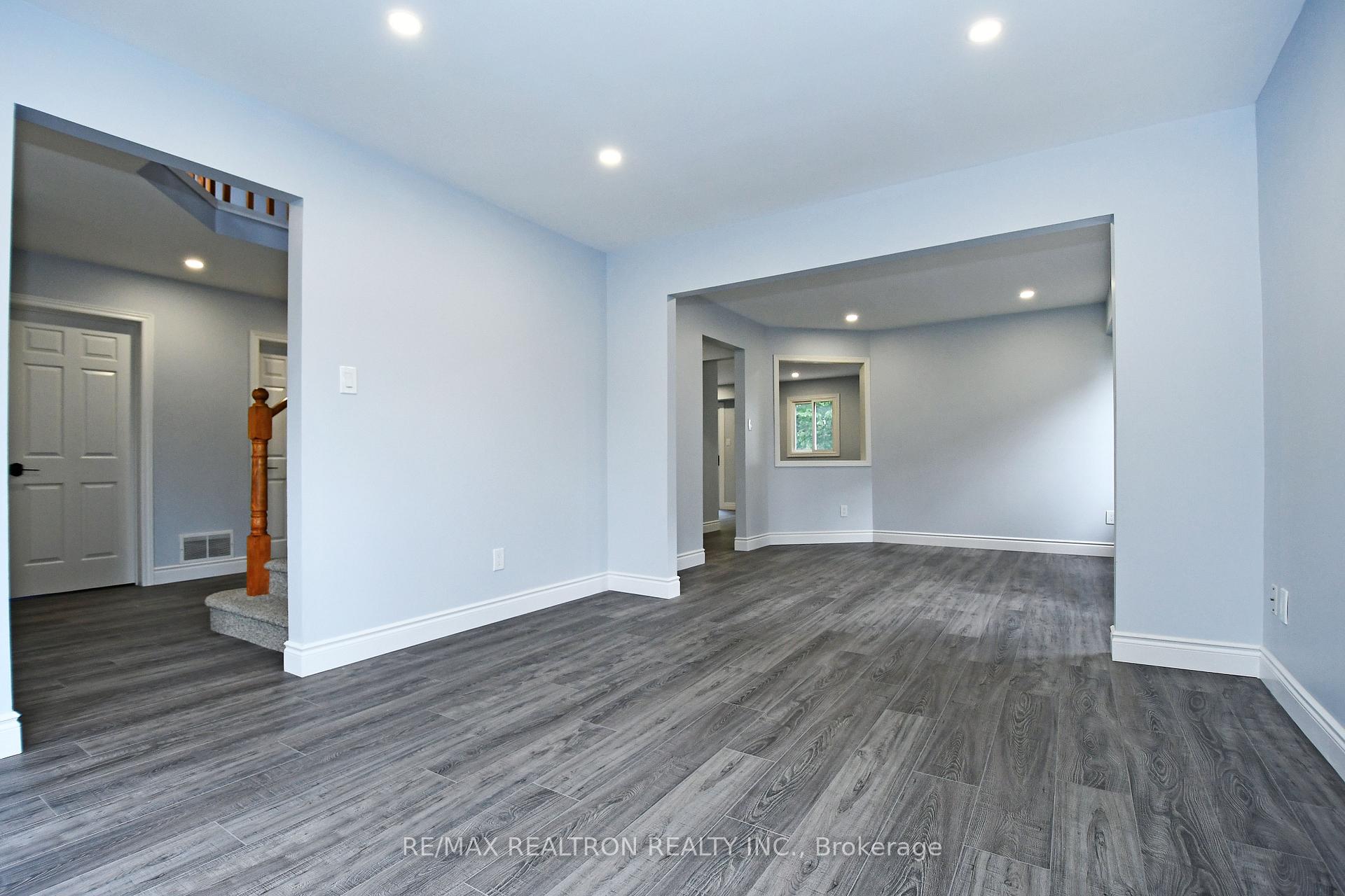 Photo 6 of 89 Browning Trail, Barrie, Letitia Heights — HOMEH