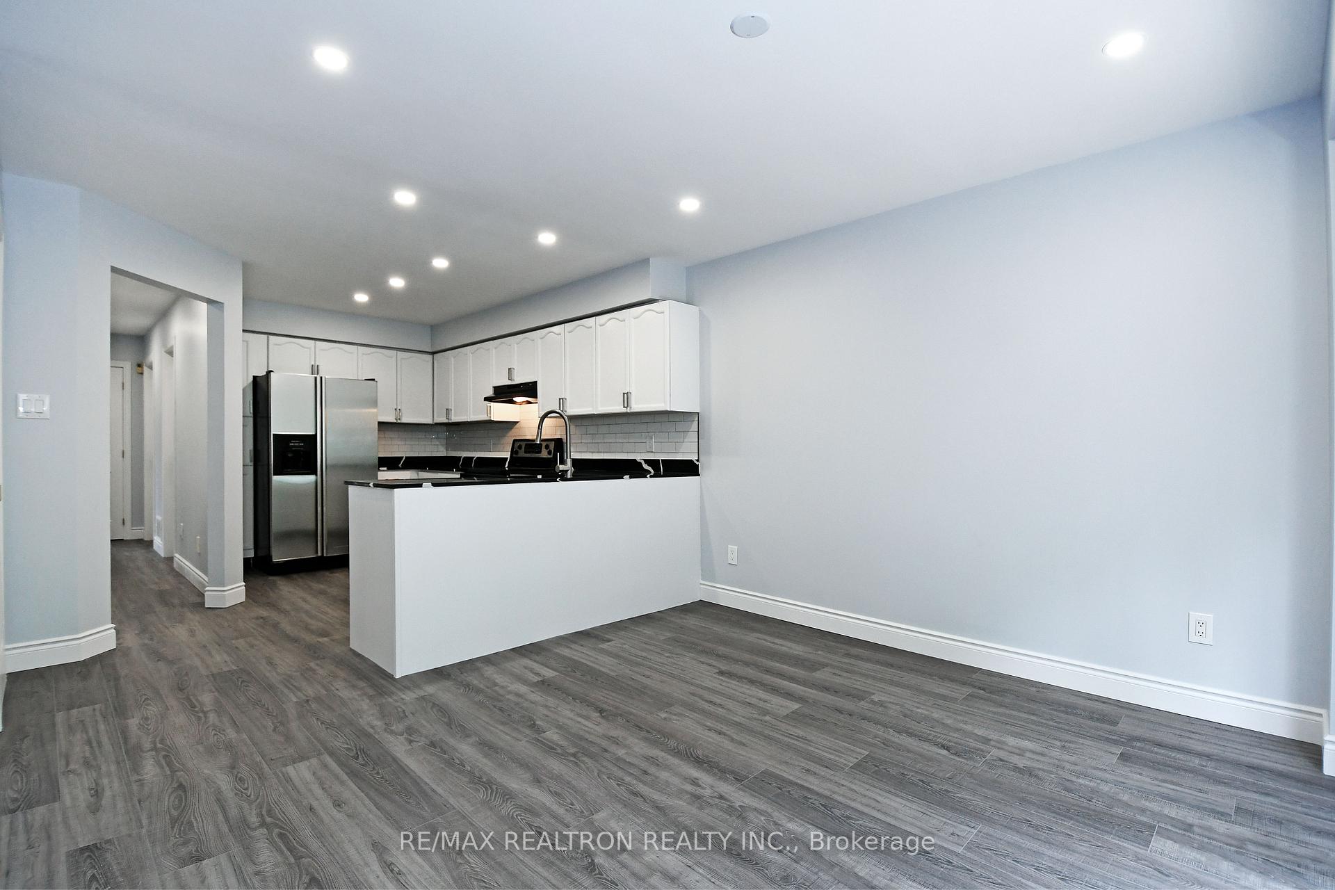 Photo 10 of 89 Browning Trail, Barrie, Letitia Heights — HOMEH