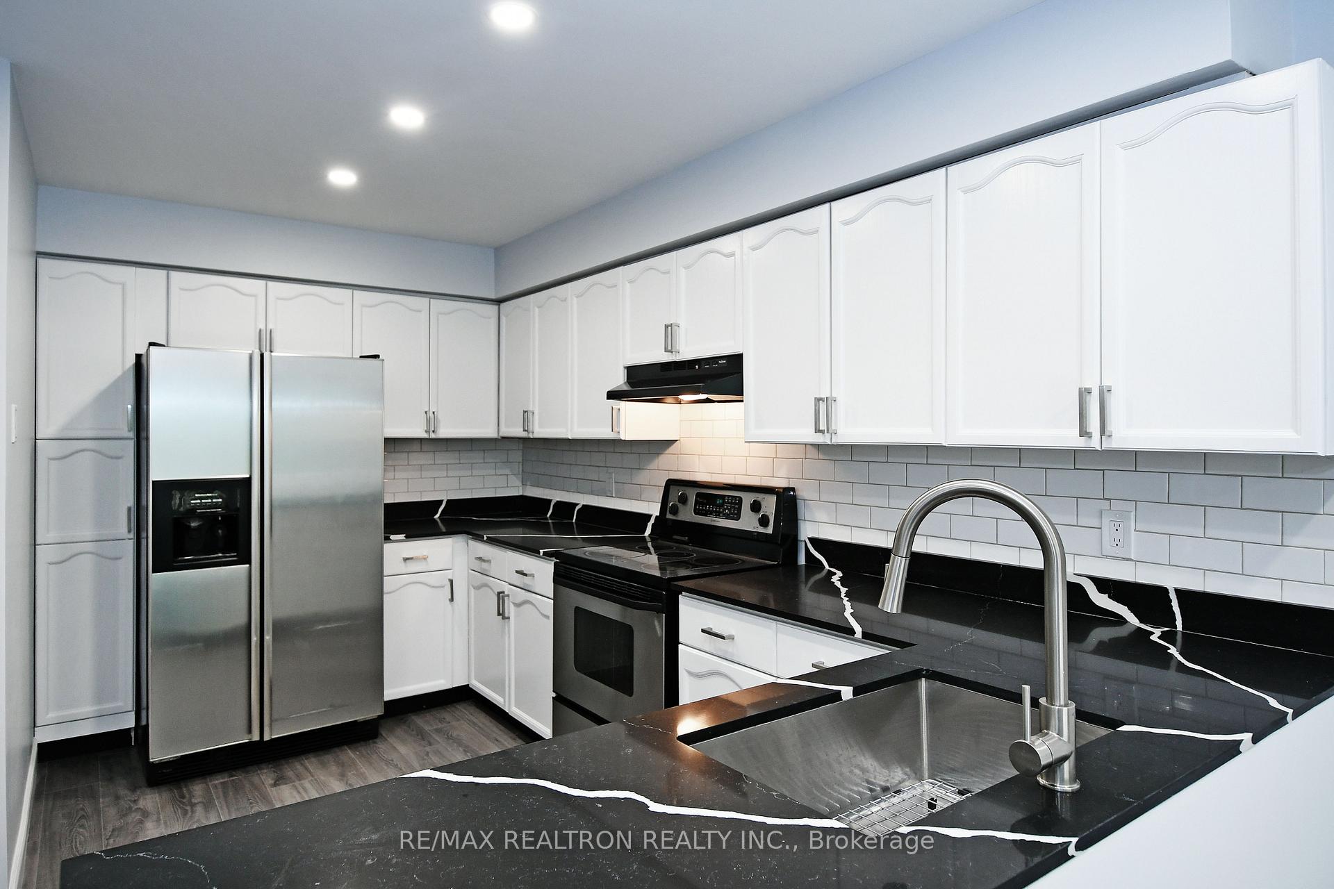 Photo 11 of 89 Browning Trail, Barrie, Letitia Heights — HOMEH