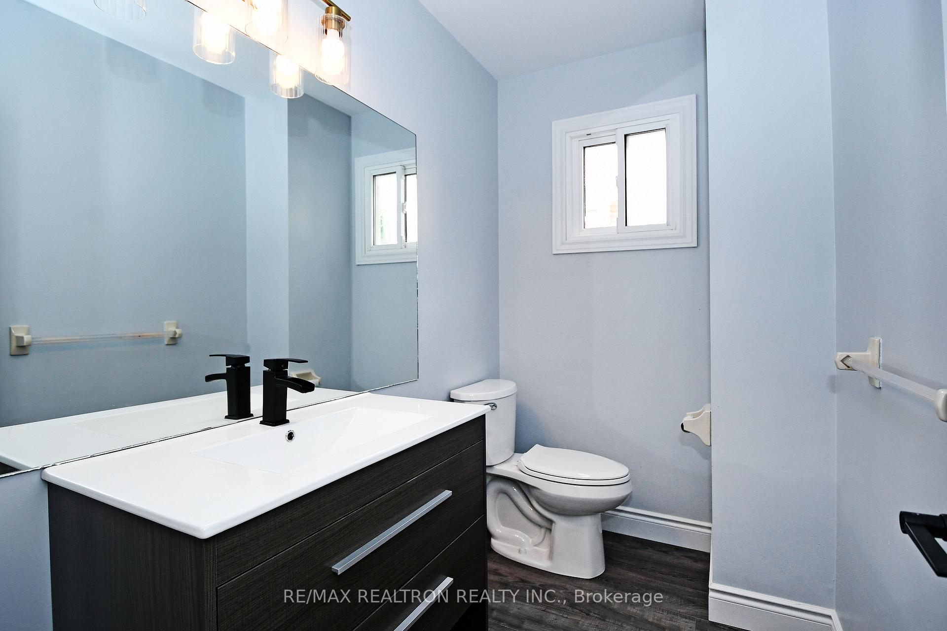 Photo 17 of 89 Browning Trail, Barrie, Letitia Heights — HOMEH