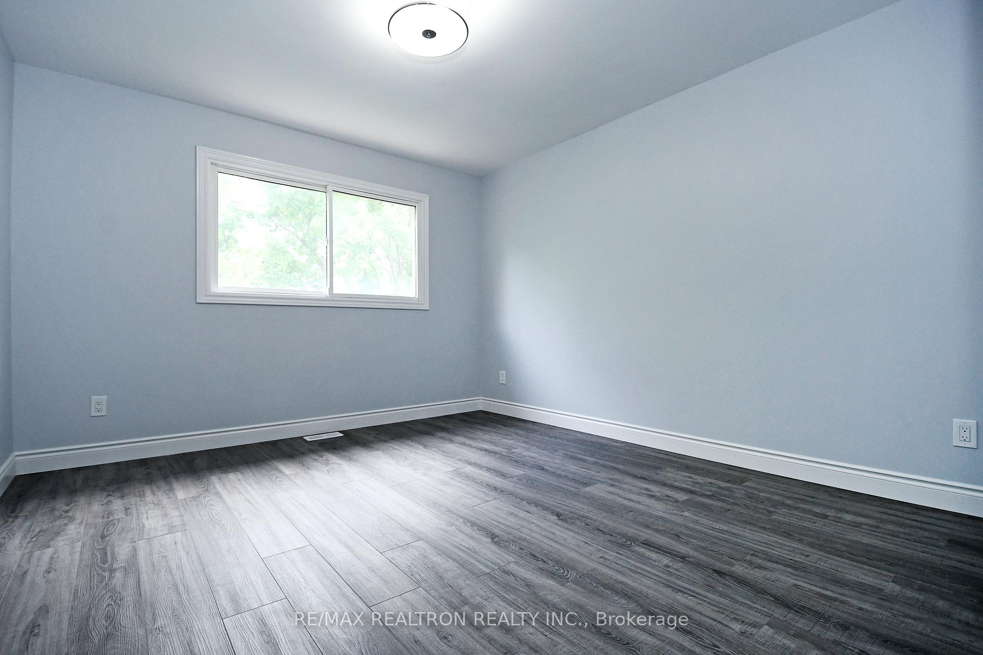 Photo 28 of 89 Browning Trail, Barrie, Letitia Heights — HOMEH