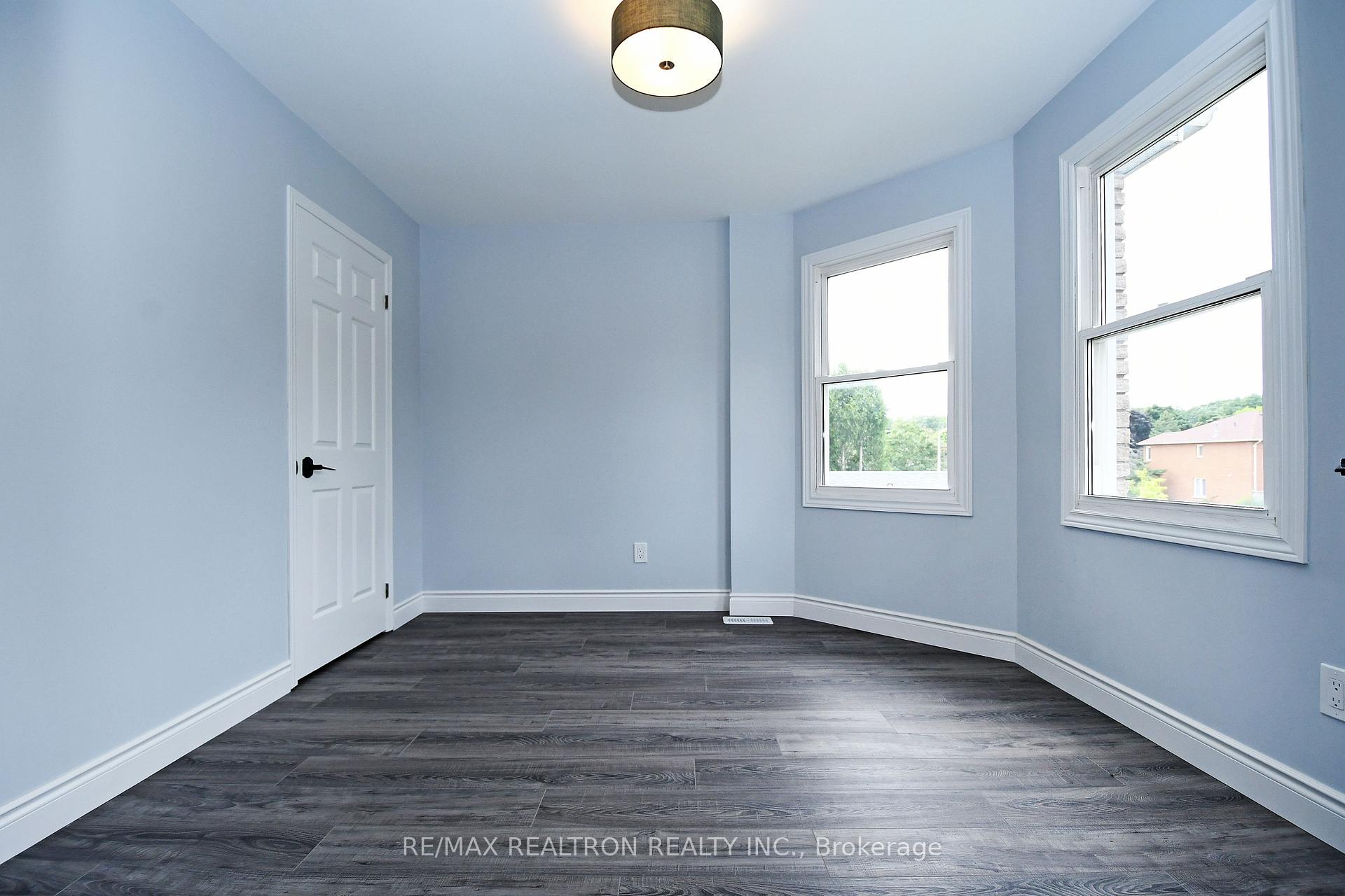 Photo 30 of 89 Browning Trail, Barrie, Letitia Heights — HOMEH