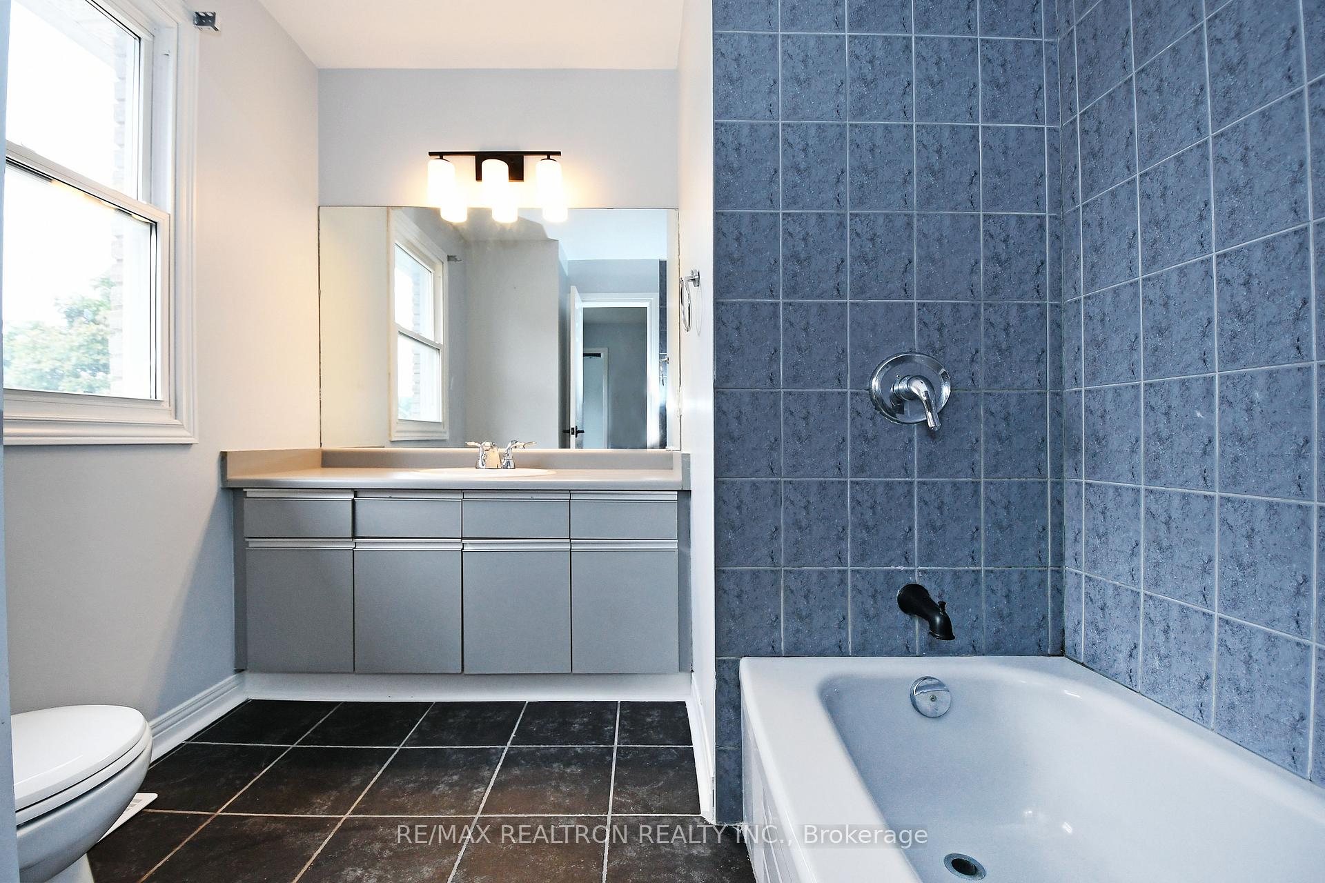 Photo 31 of 89 Browning Trail, Barrie, Letitia Heights — HOMEH