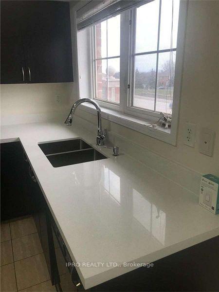 Photo 10 of Unit 8, 2563 Sixth Line, Oakville, River Oaks — HOMEH