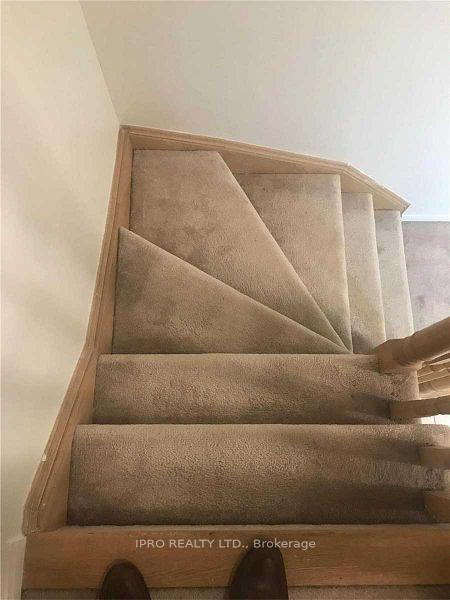 Photo 17 of Unit 8, 2563 Sixth Line, Oakville, River Oaks — HOMEH