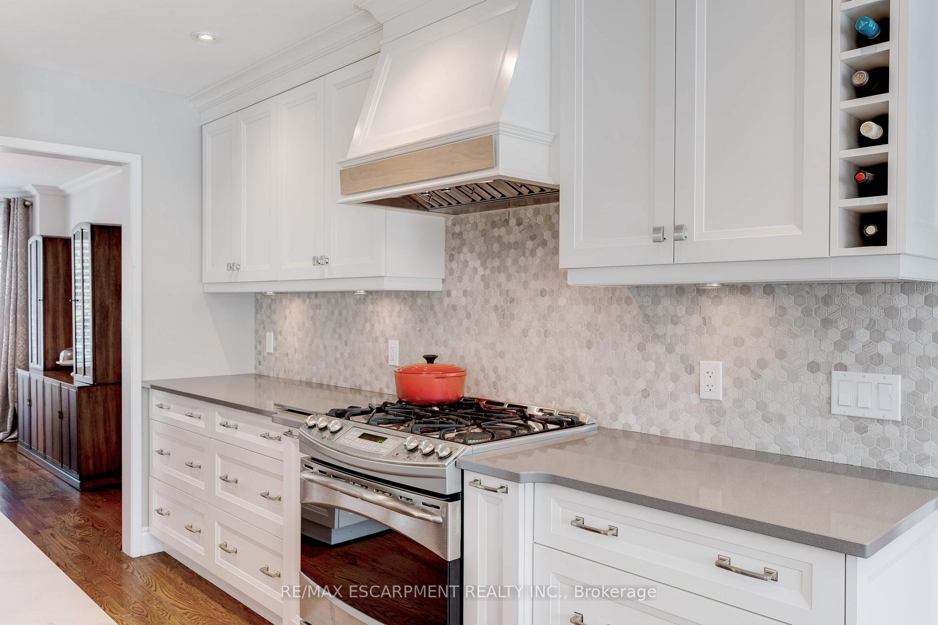 Photo 9 of 4302 Shoreacres Place, Burlington, Shoreacres — HOMEH
