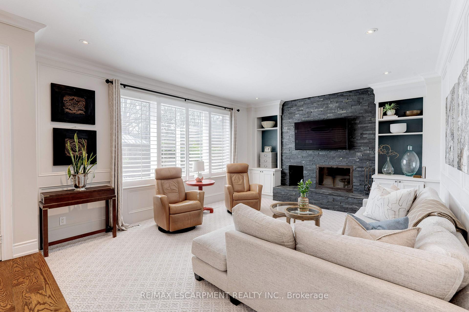 Photo 8 of 4302 Shoreacres Place, Burlington, Shoreacres — HOMEH