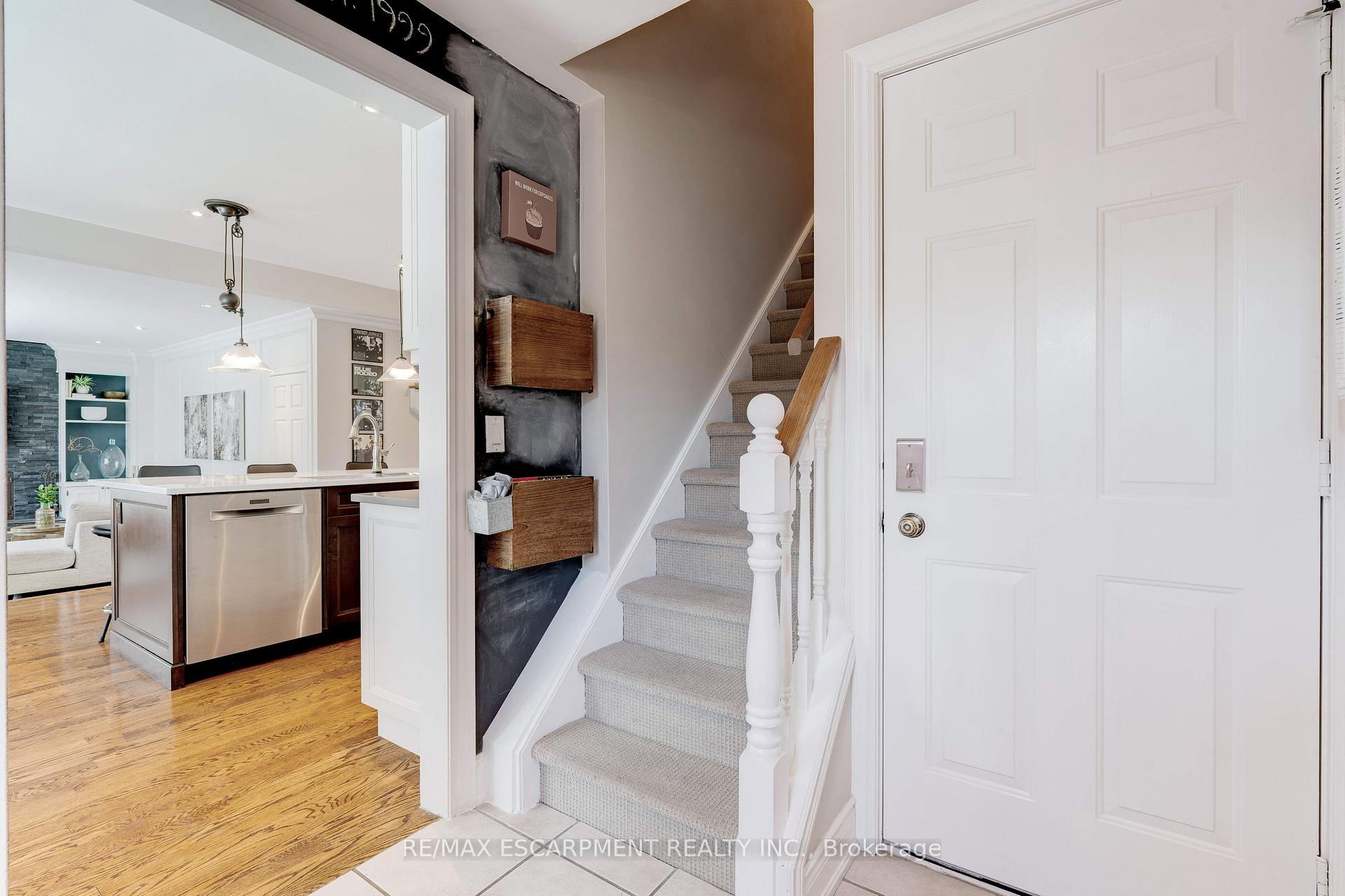 Photo 15 of 4302 Shoreacres Place, Burlington, Shoreacres — HOMEH