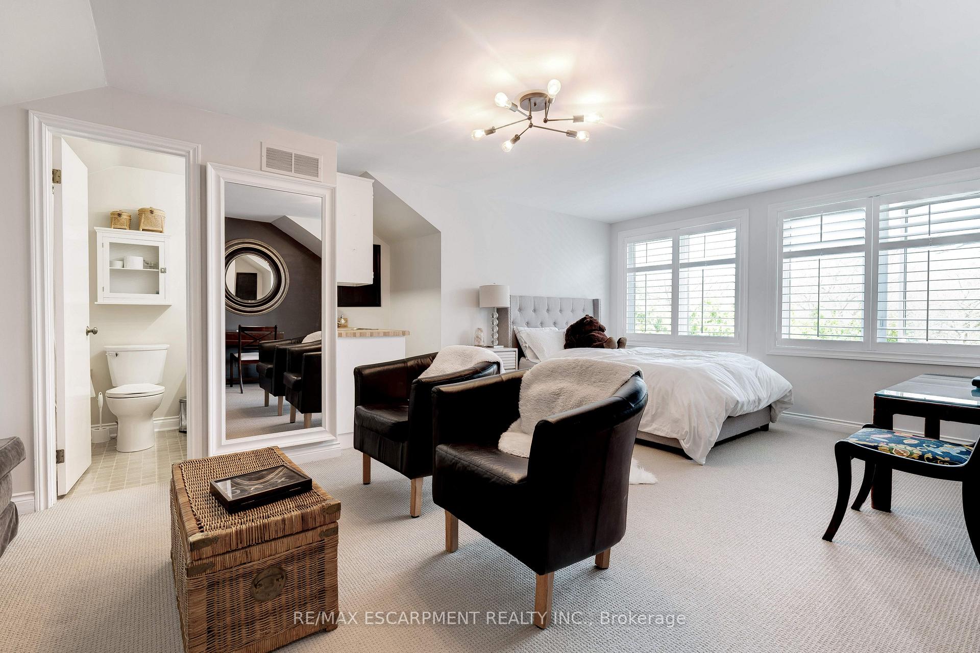 Photo 11 of 4302 Shoreacres Place, Burlington, Shoreacres — HOMEH