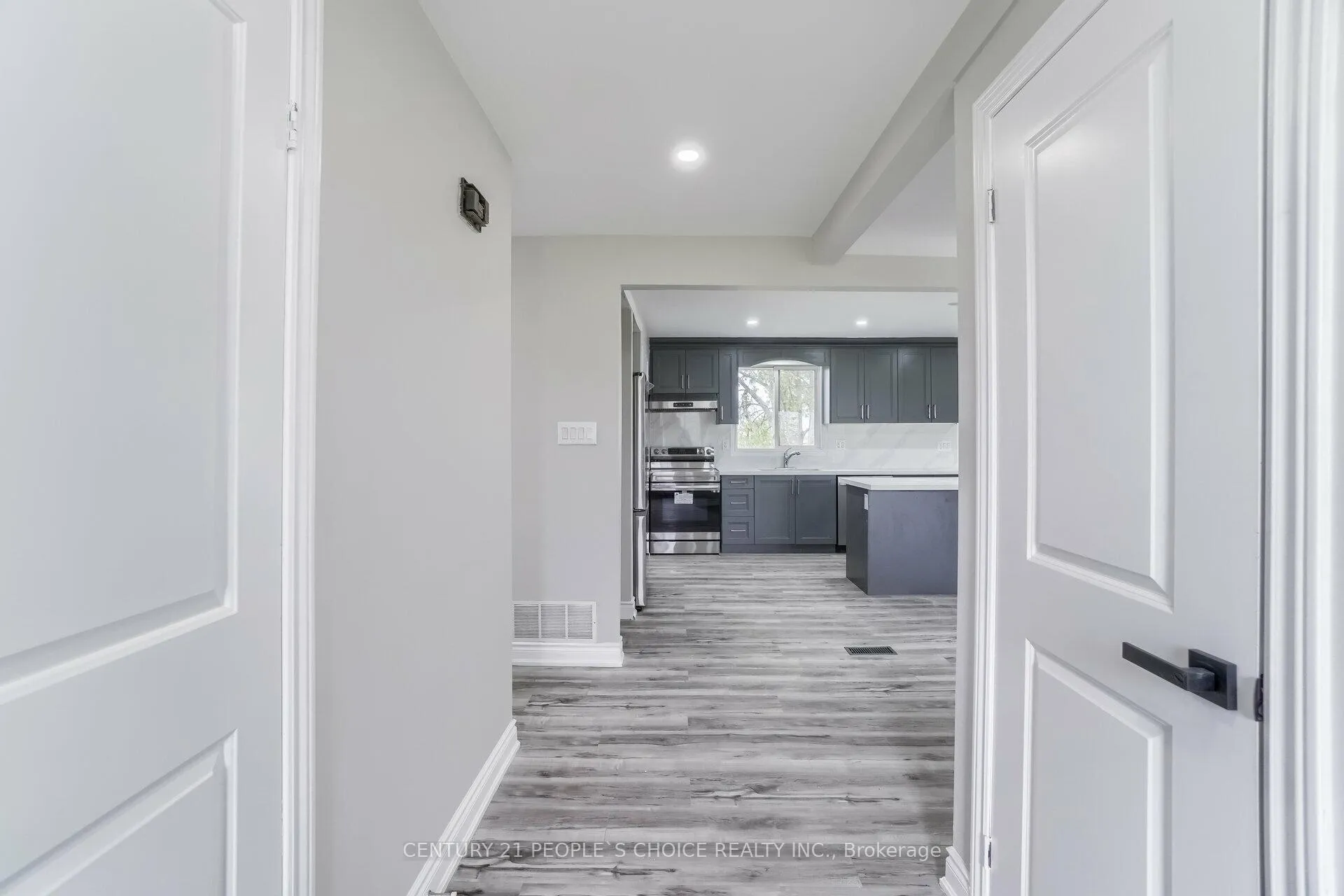 Photo 4 of 643 South Townline Road, Hamilton, Stoney Creek — HOMEH