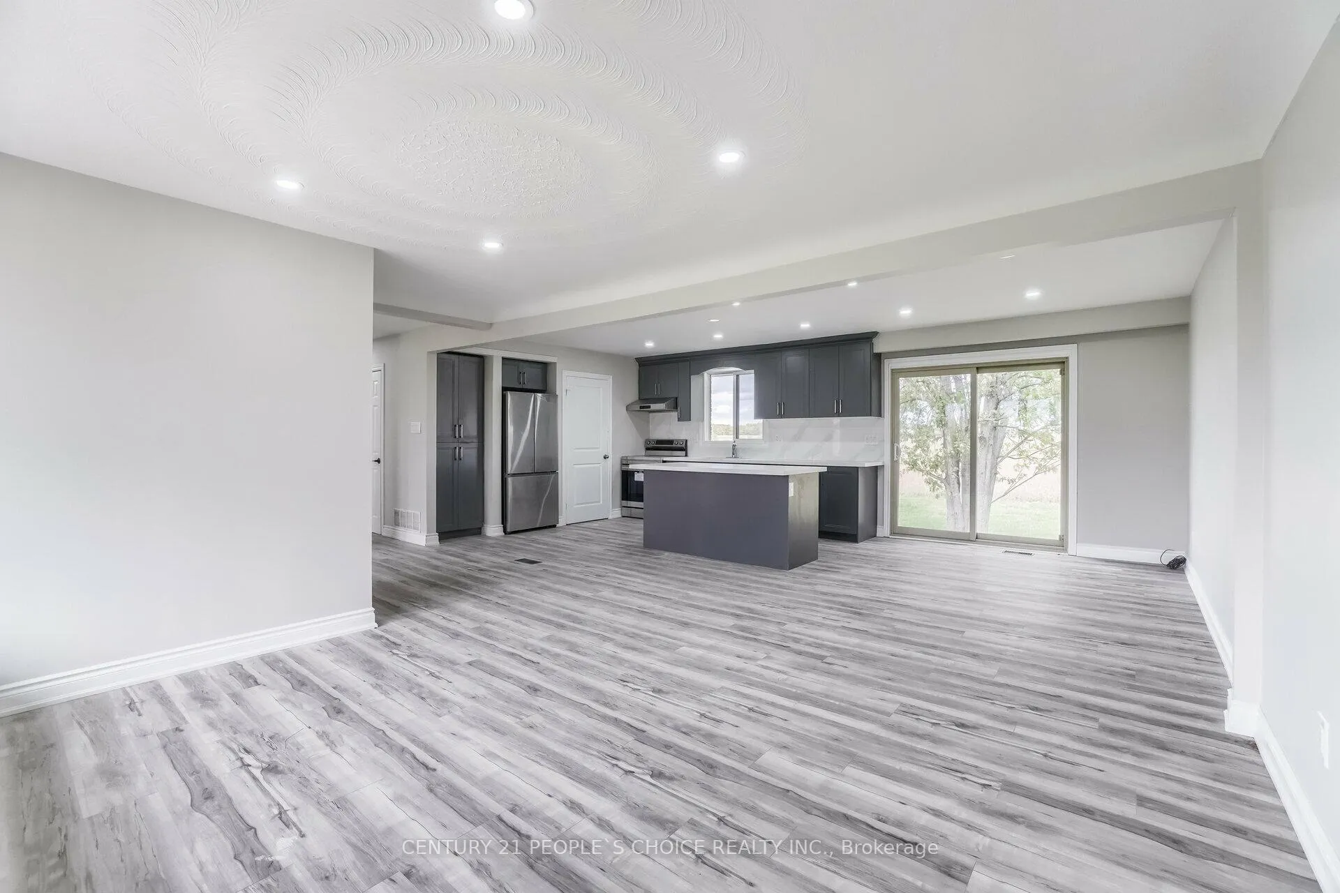 Photo 7 of 643 South Townline Road, Hamilton, Stoney Creek — HOMEH