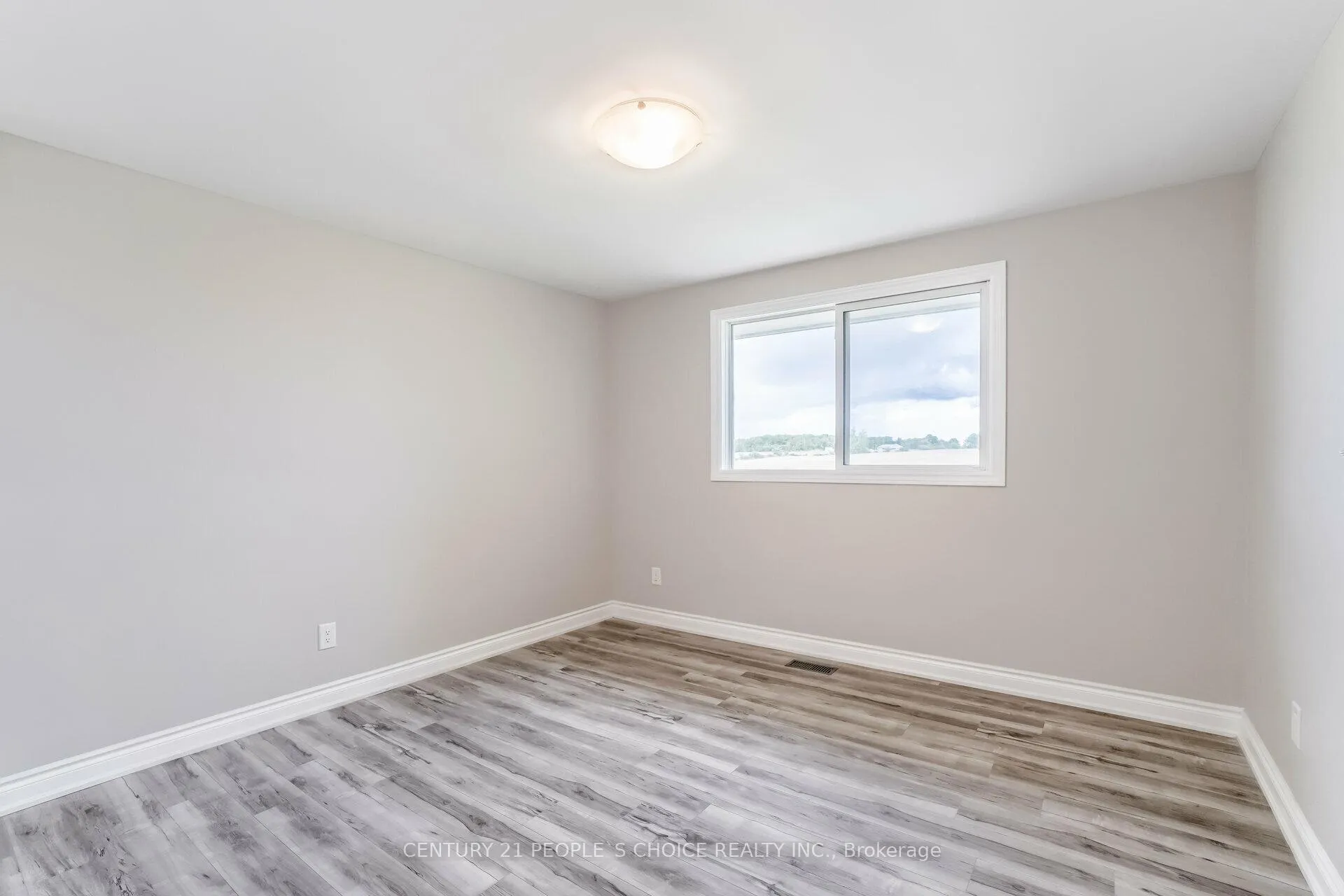 Photo 18 of 643 South Townline Road, Hamilton, Stoney Creek — HOMEH